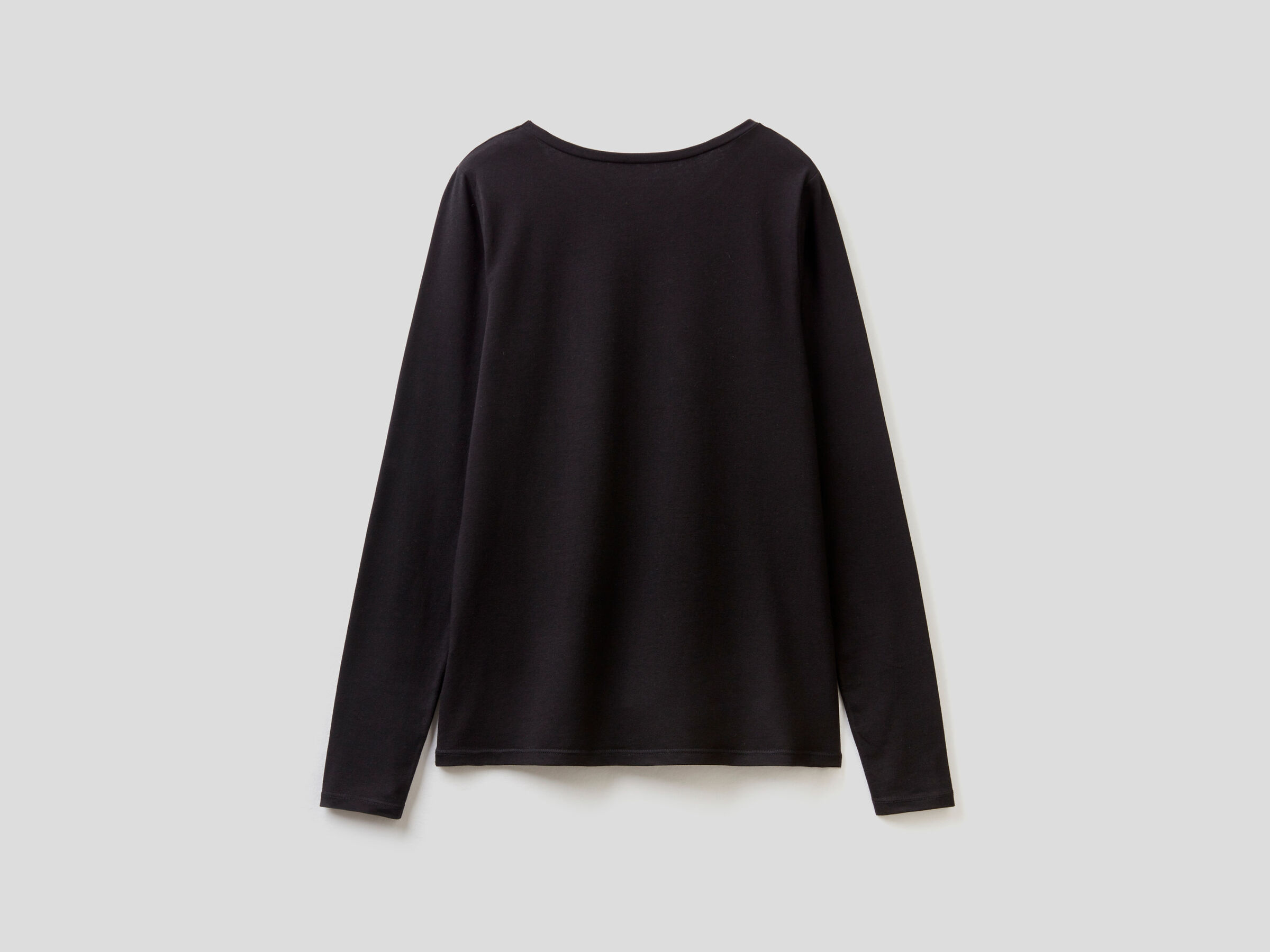 Long sleeve super stretch t-shirt image number 5