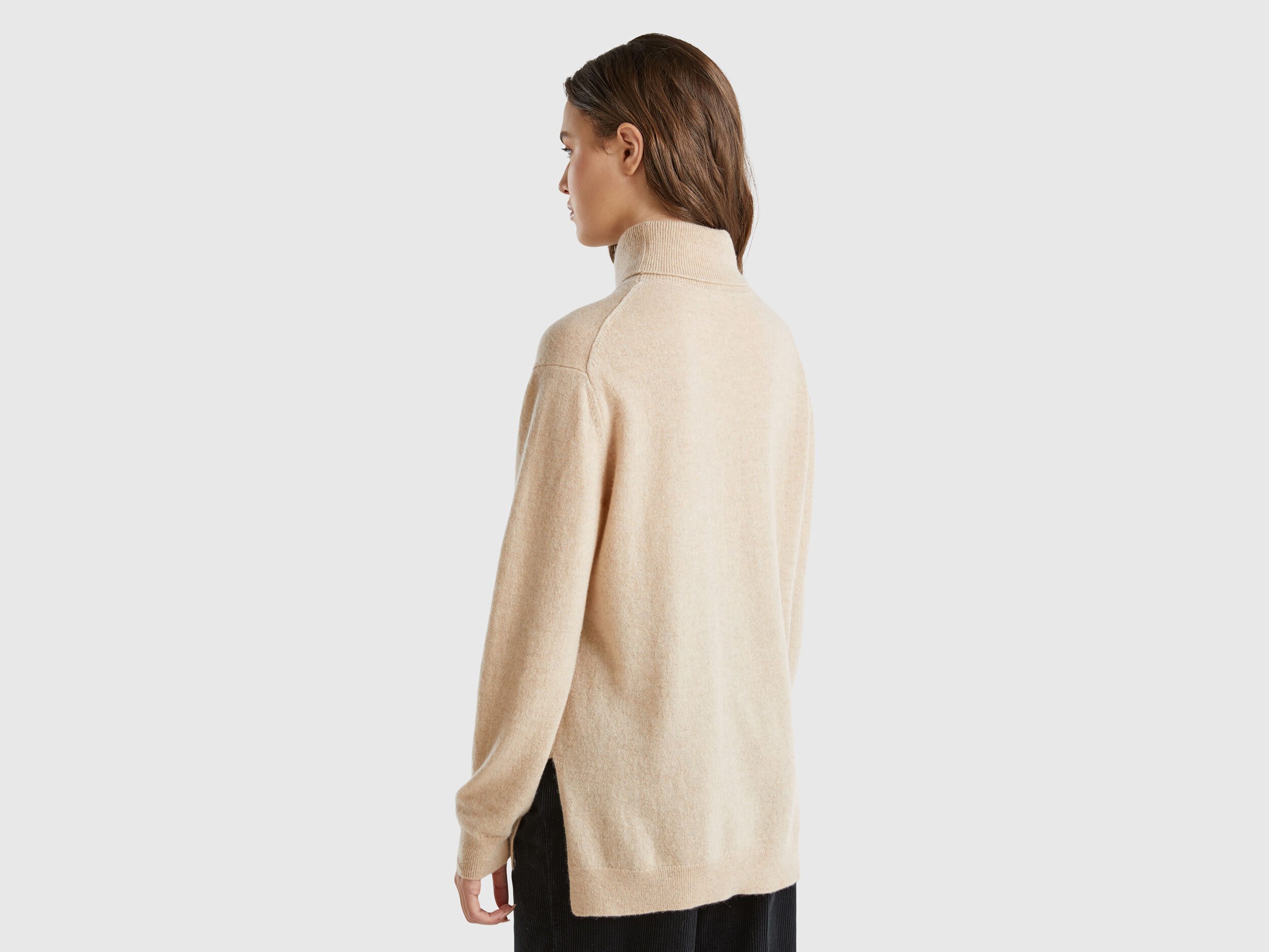 Oversized fit turtleneck in pure cashmere - Beige | Benetton
