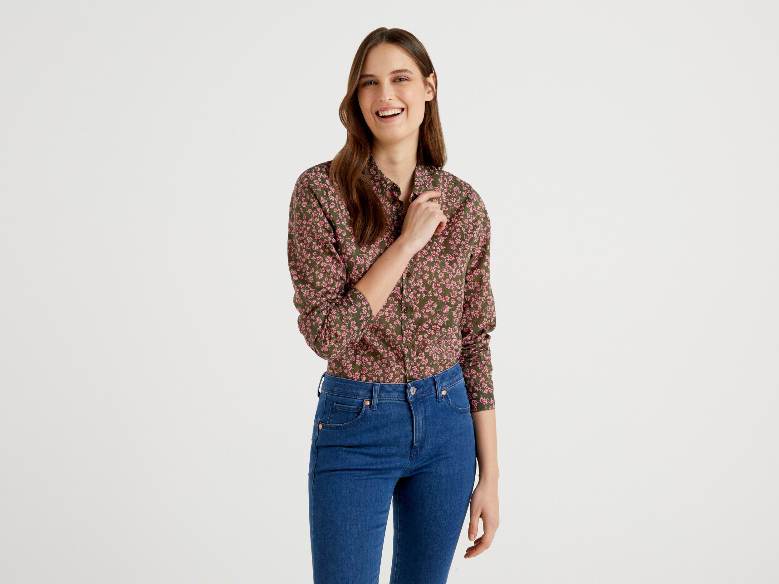 Military green shirt with floral print - Military Green | Benetton