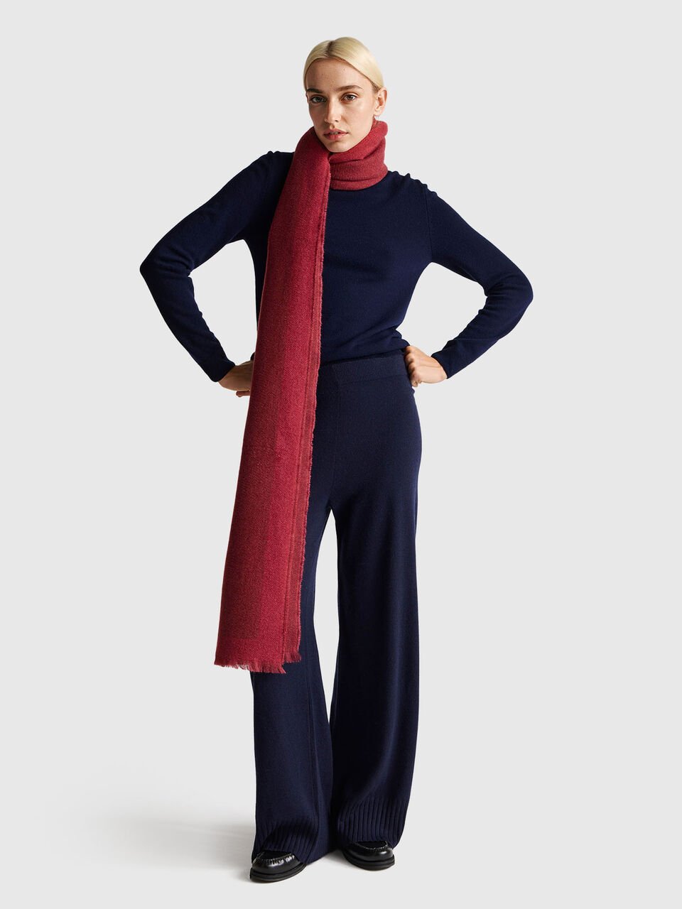 TURTLE NECK SWEATER Mujer image number null