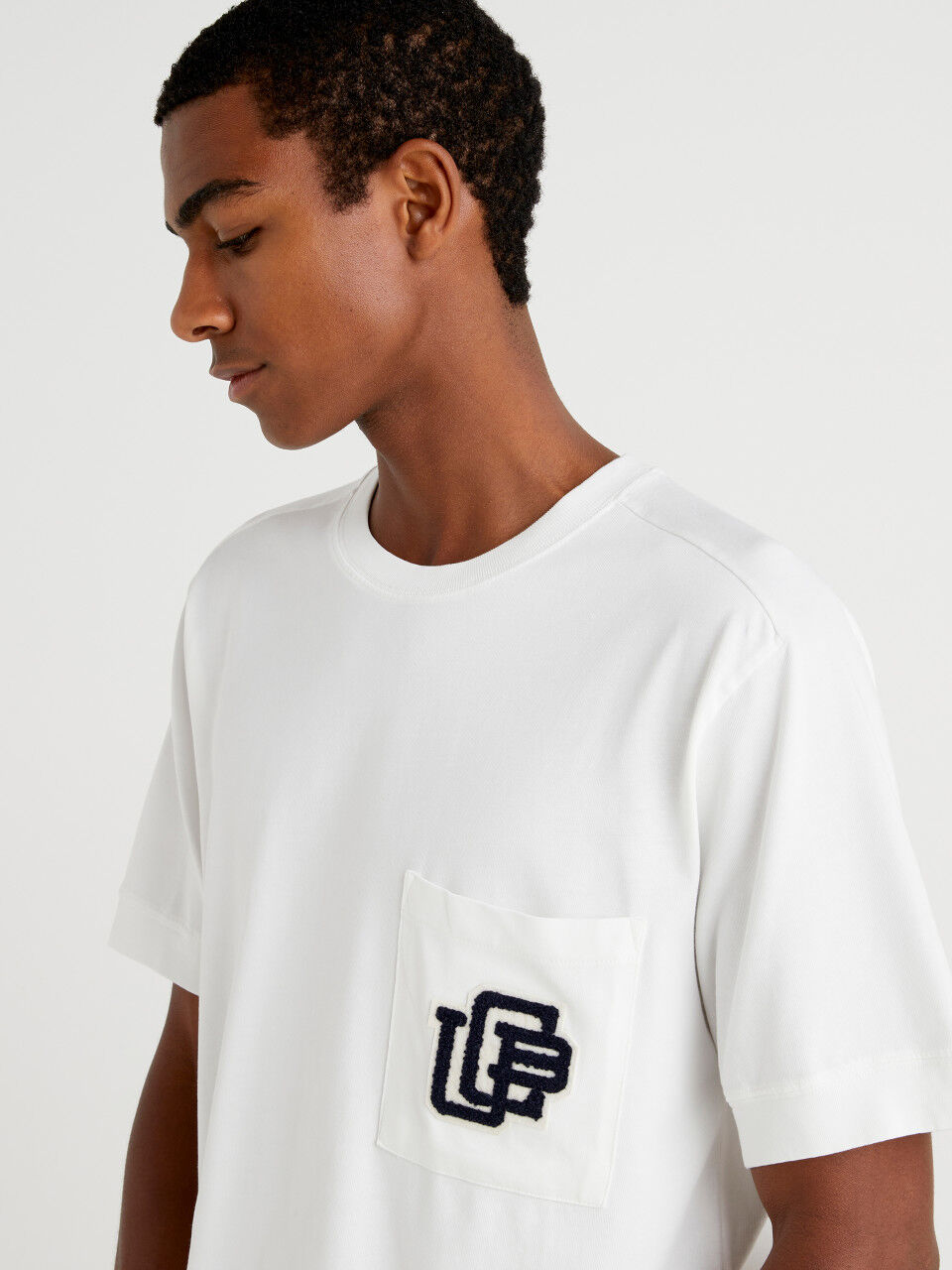 Patagonia Men's Line Logo Ridge Pocket Responsibili-Tee®