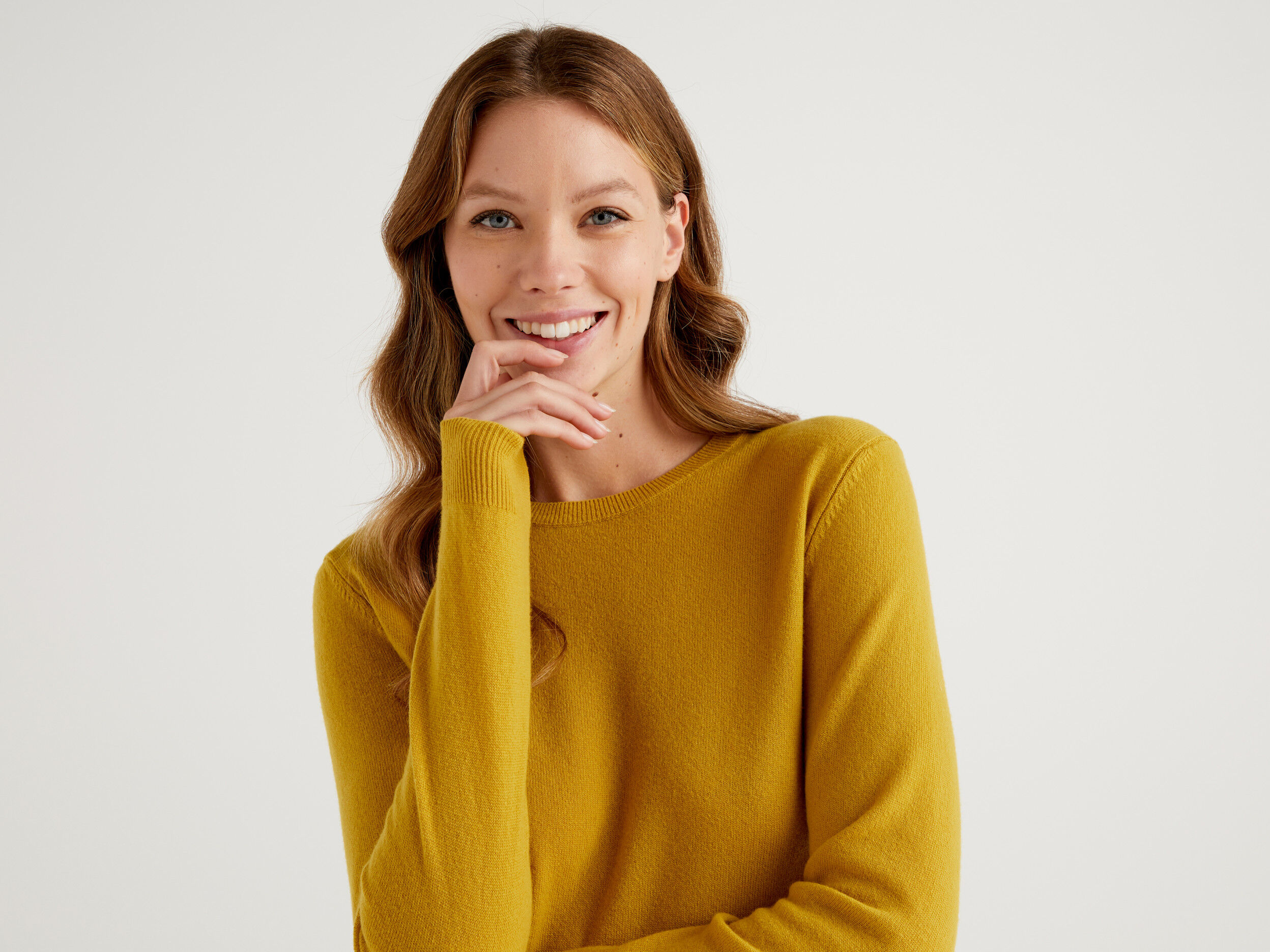 Mustard crew neck sweater in Merino wool Mustard Benetton
