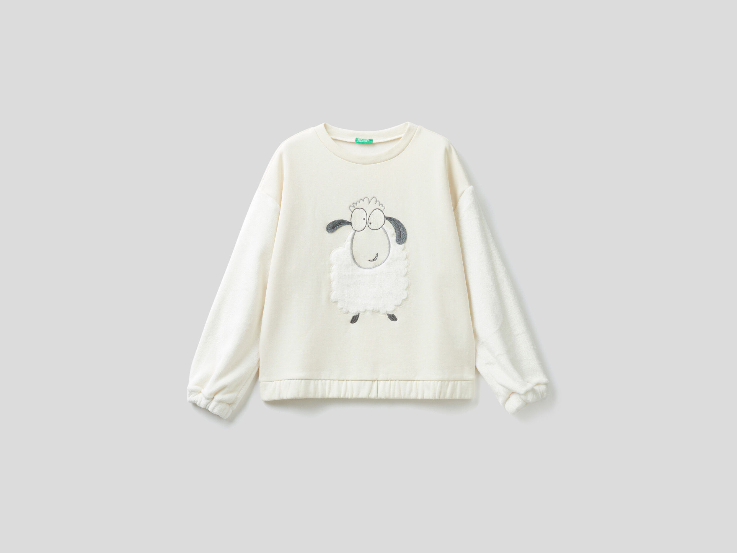 Benetton store sheep jumper