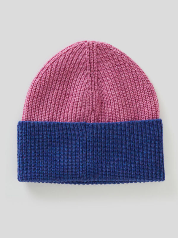 Two-tone hat in pure Merino wool