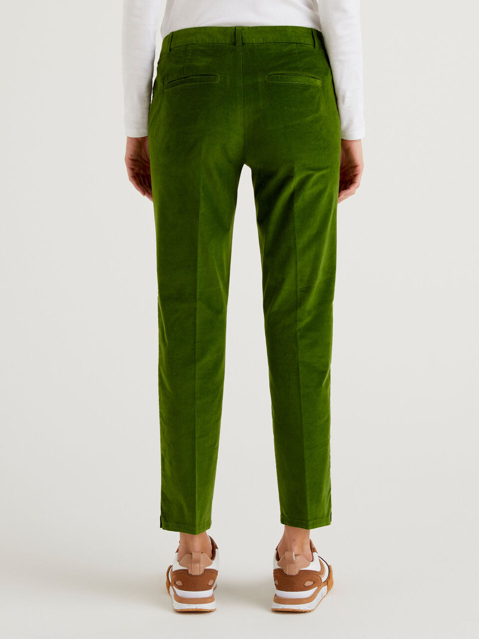 Very Much So Velvet Pants - Green
