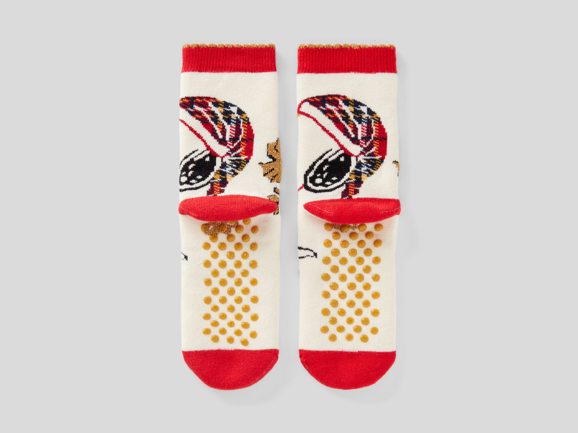 Snoopy Christmas socks image number 2