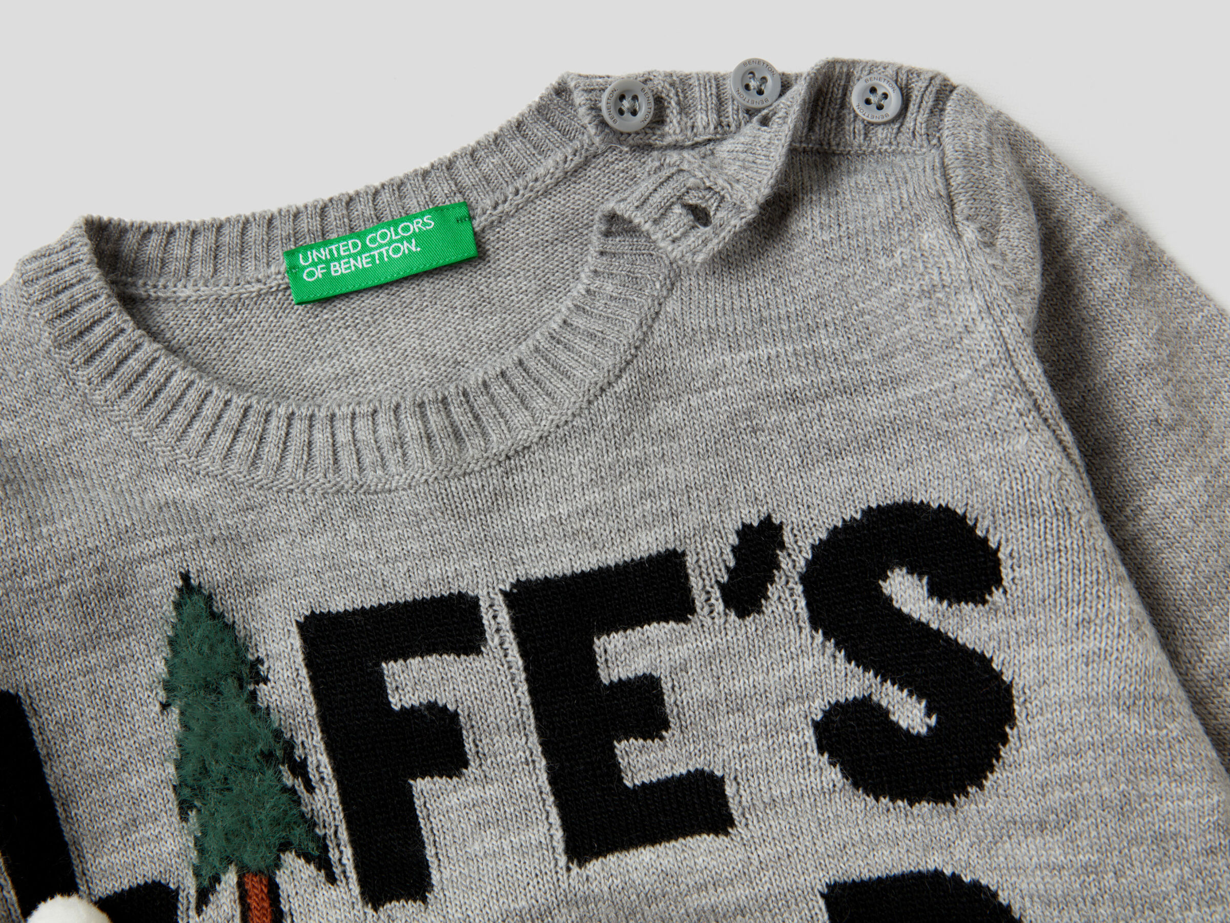 Sweater with inlaid illustration image number null