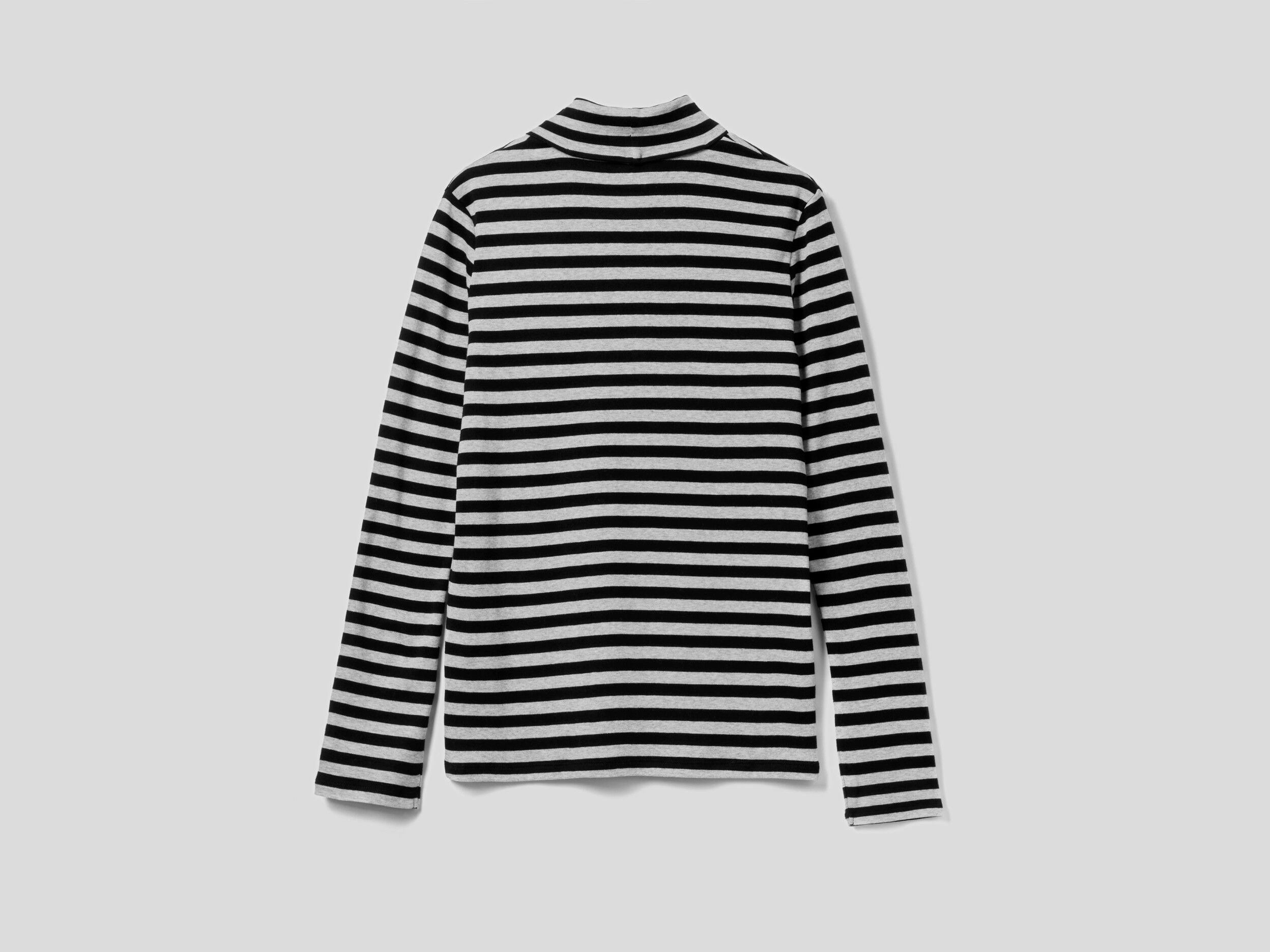 Black white deals striped turtleneck