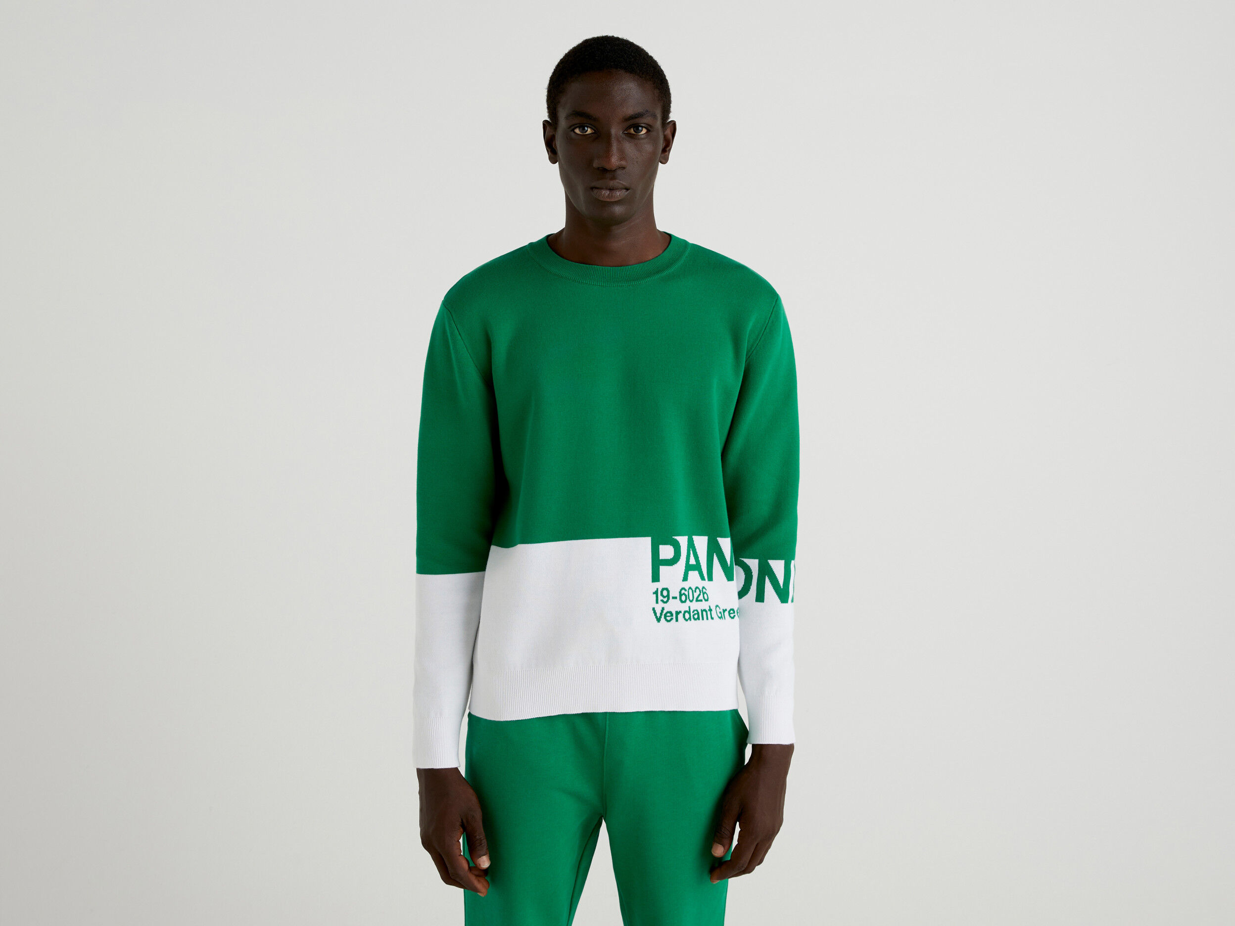 Green colour sweatshirt sales