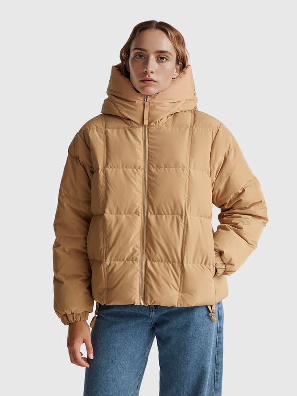 Chaqueta corta acolchada con plumas recicladas Mujer