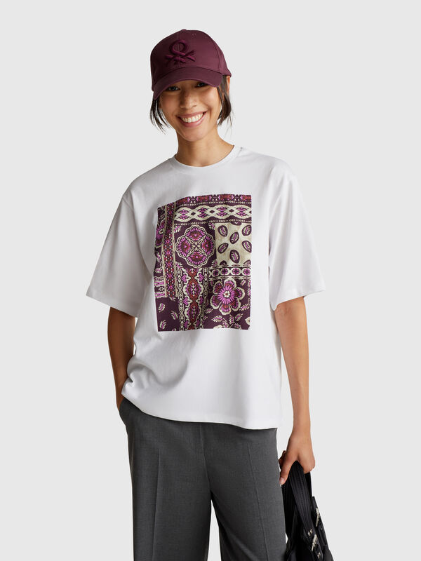 Camiseta con estampado de bandana Mujer