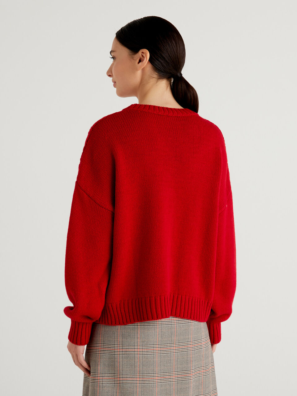 23,200+ Red Knit Sweater Stock Photos, Pictures & Royalty-Free