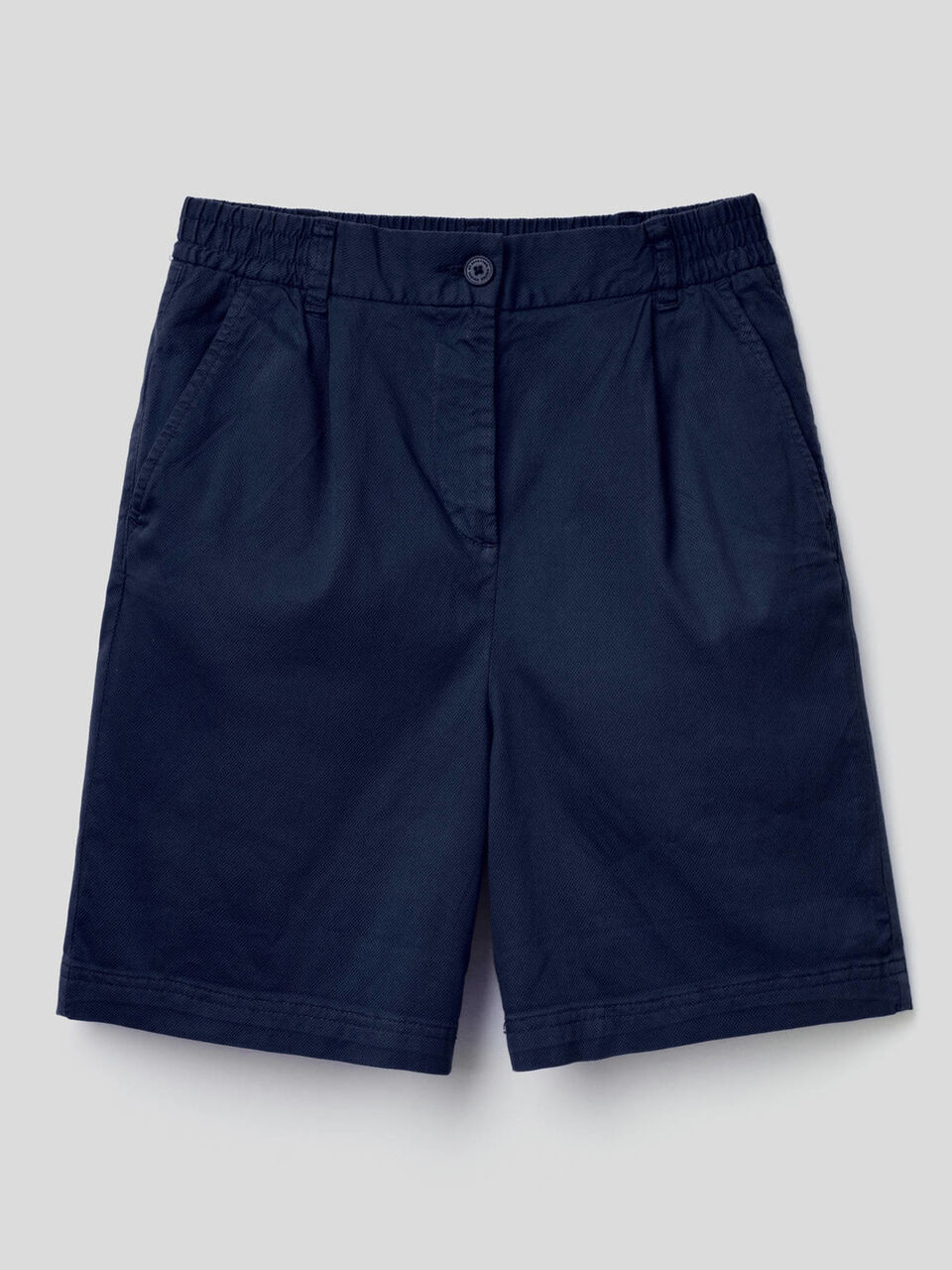 Solid color stretch cotton bermudas image number 1