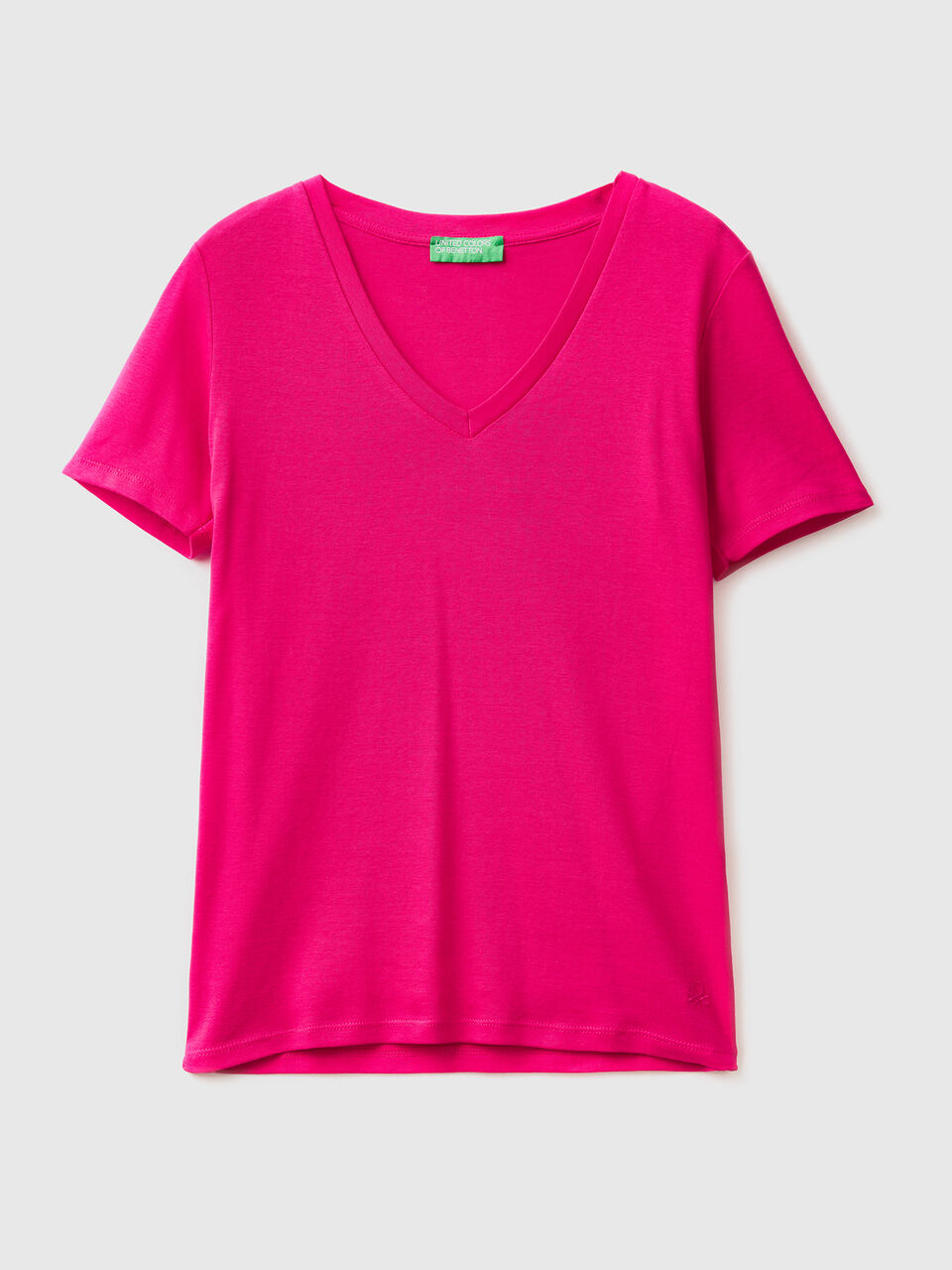 Pure cotton t-shirt with V-neck Fuchsia | - Benetton
