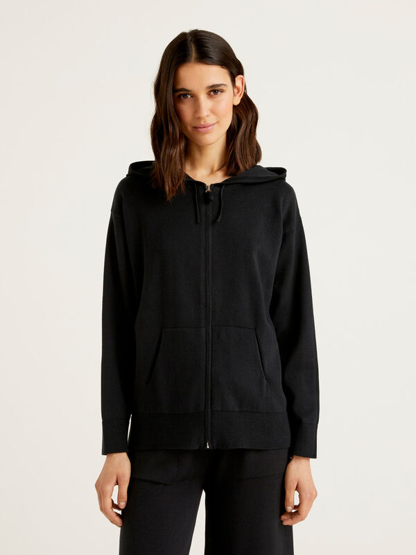 Sweater with hood and zip Women