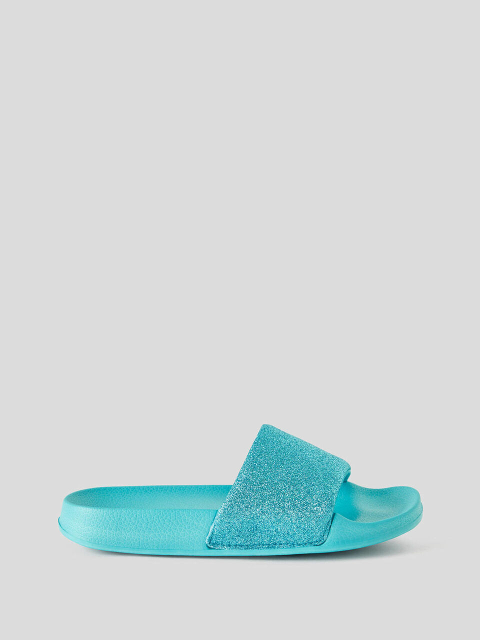 Patterned slippers image number 1