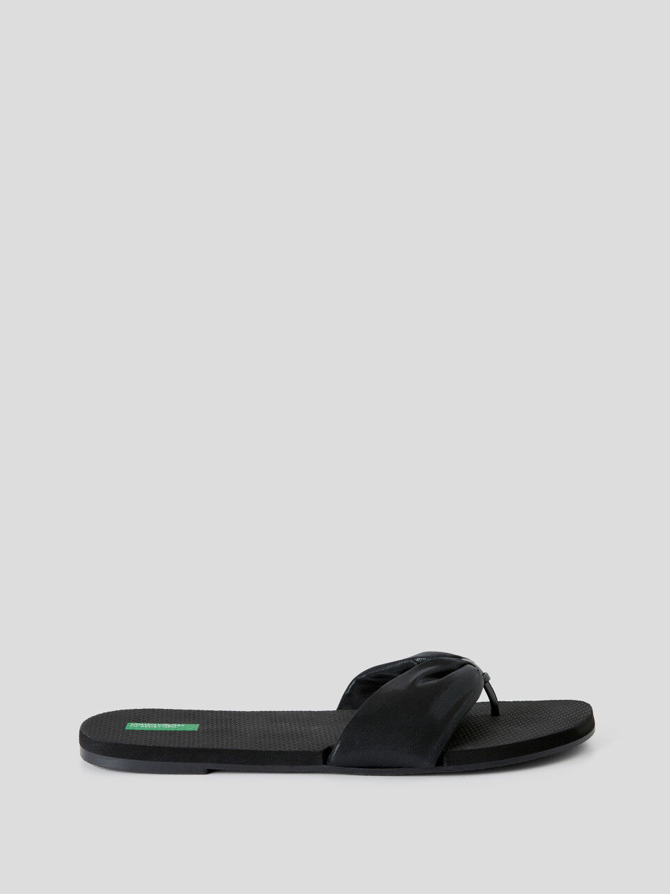 Ucb flip flops women outlet