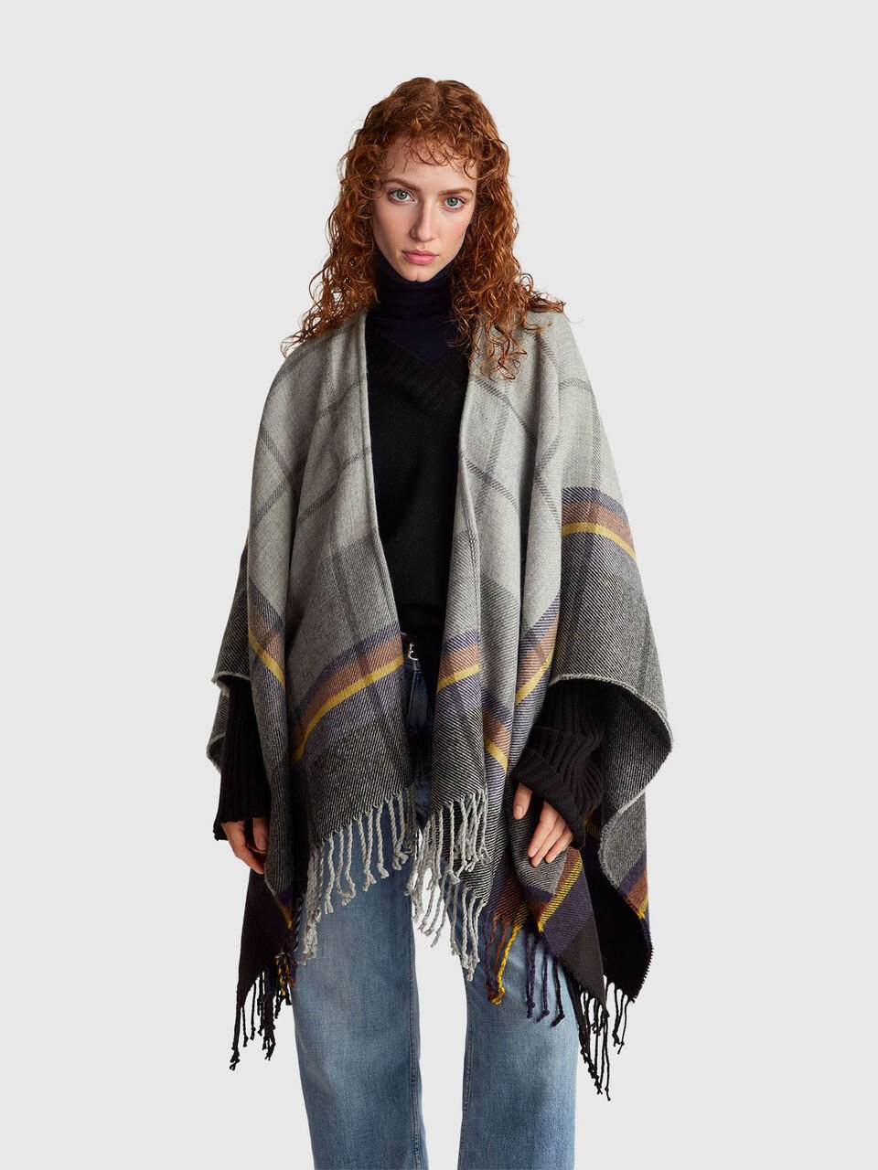CAPE Mujer image number null
