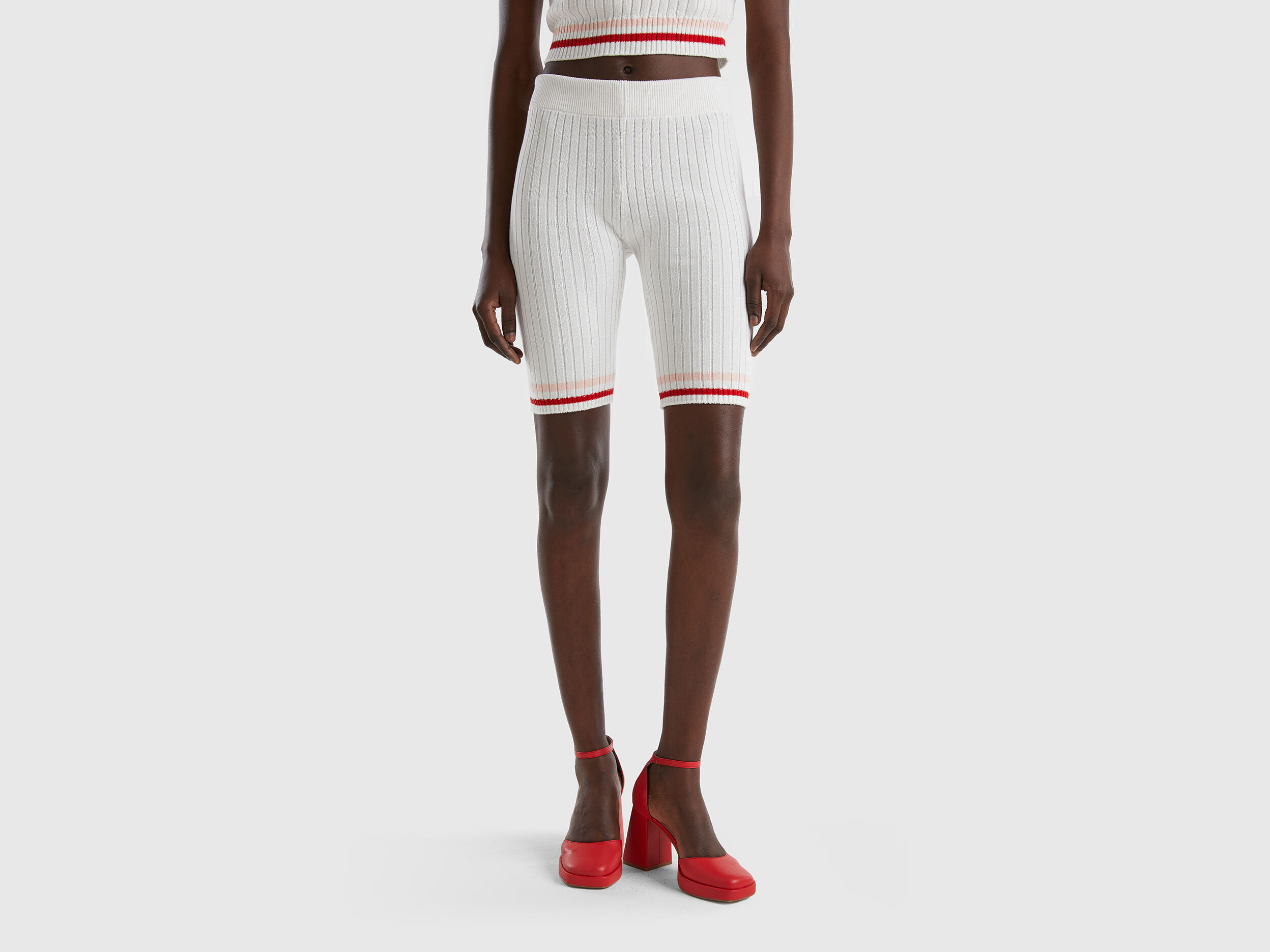 White cycling hotsell shorts womens