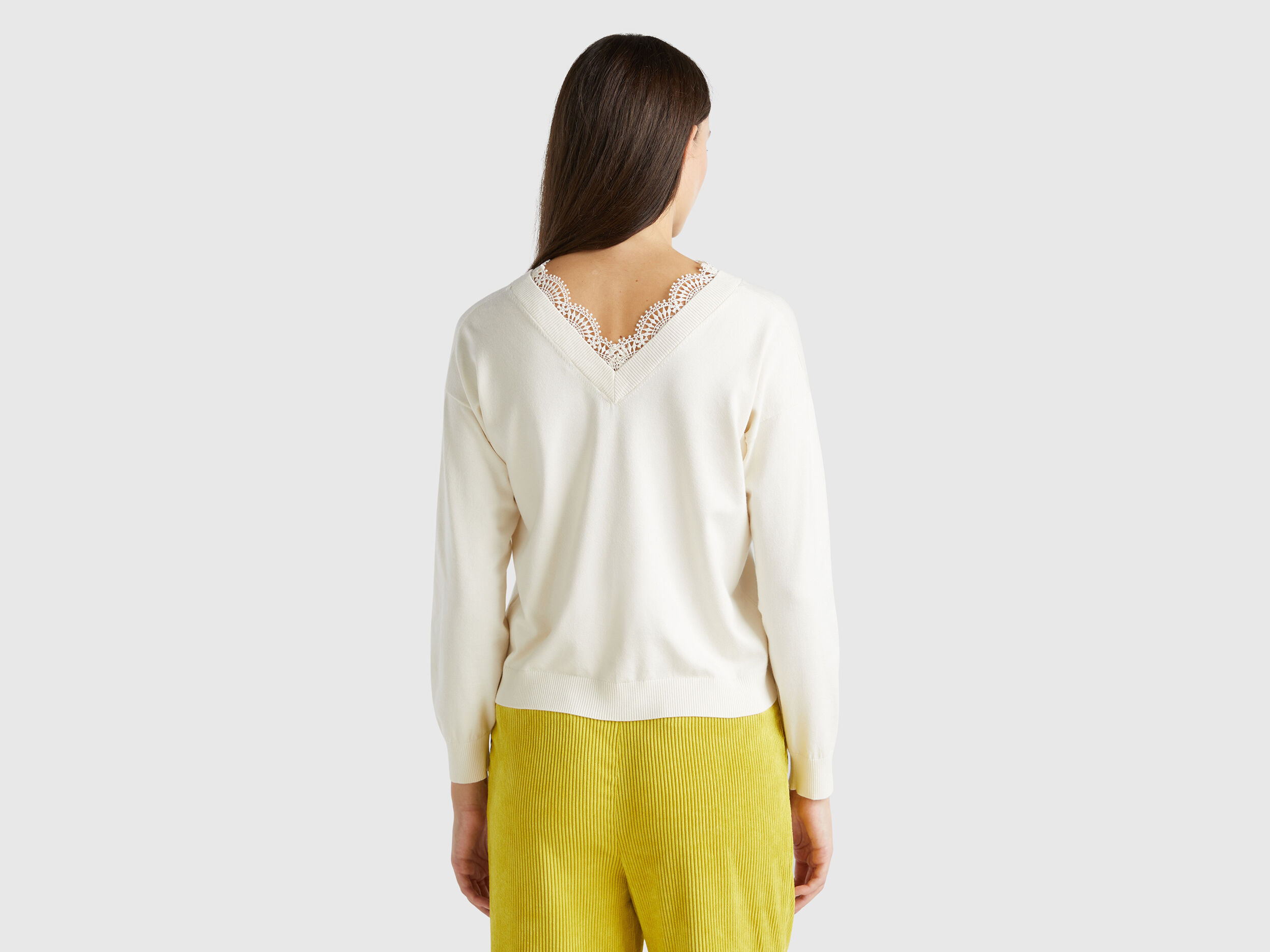 White flowy sweater outlet