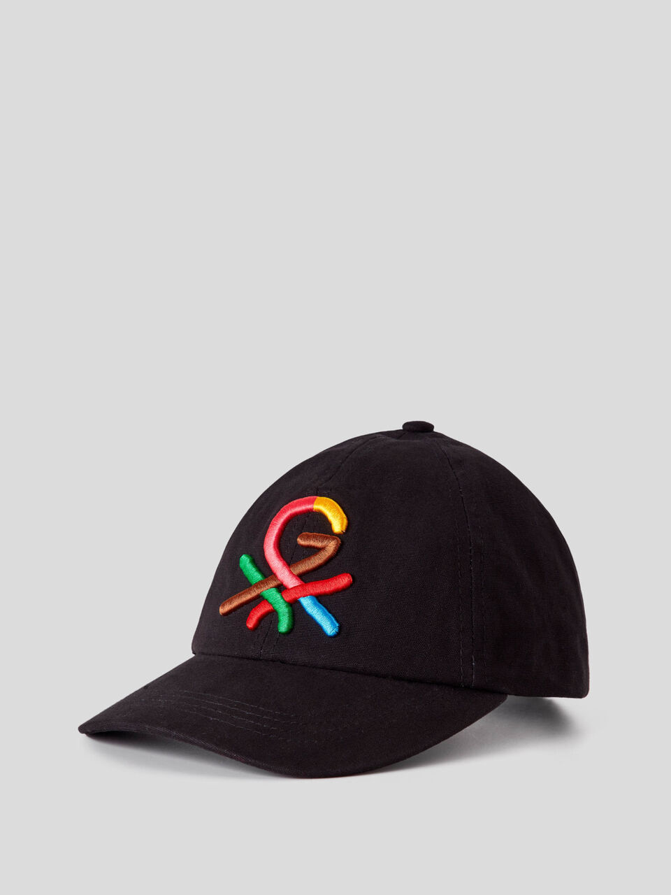 Hat with embroidered logo by Ghali image number 1