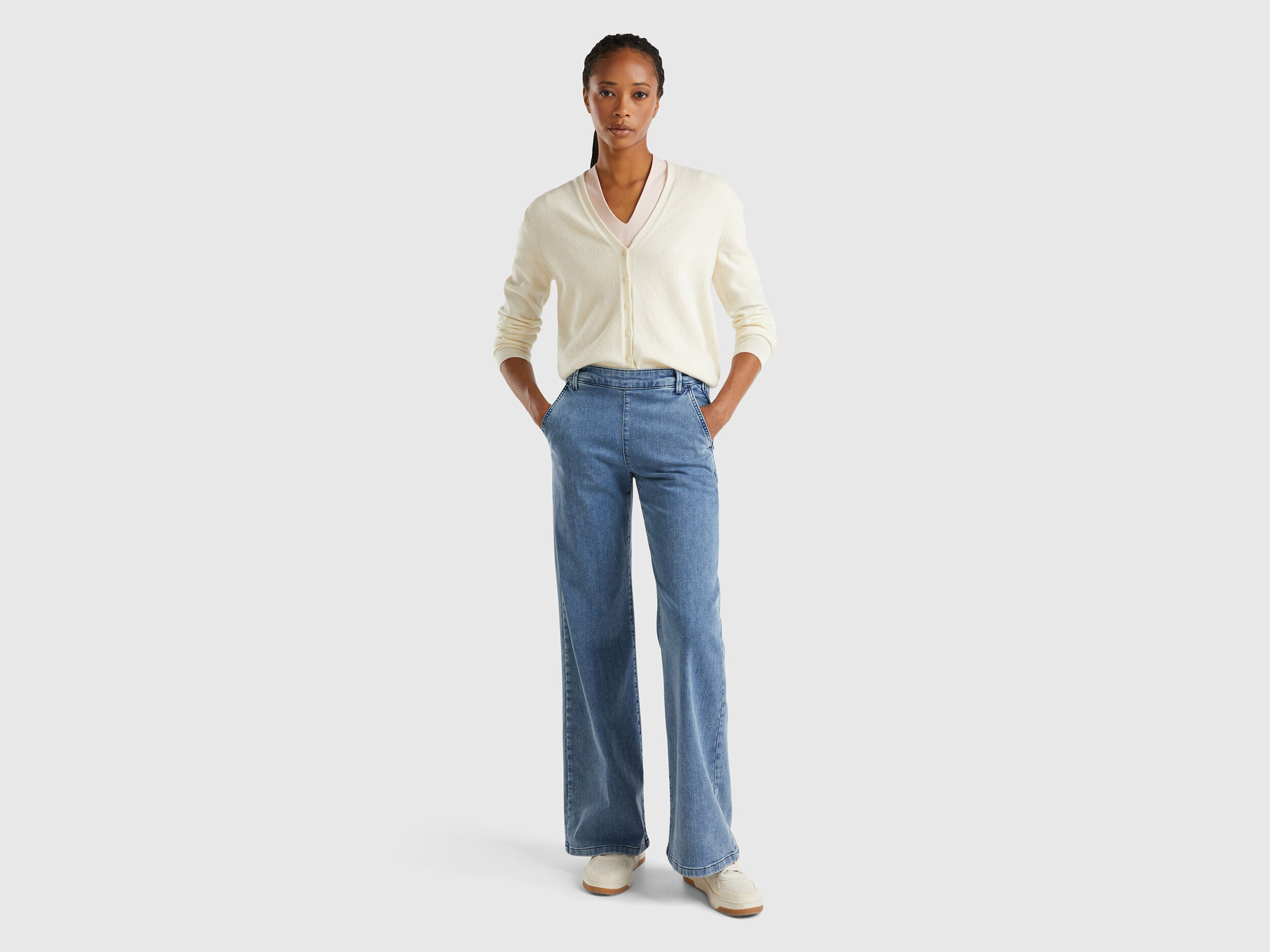 Mid-Rise Pintuck Crop Flare Pant in Pants & Shorts | Vince