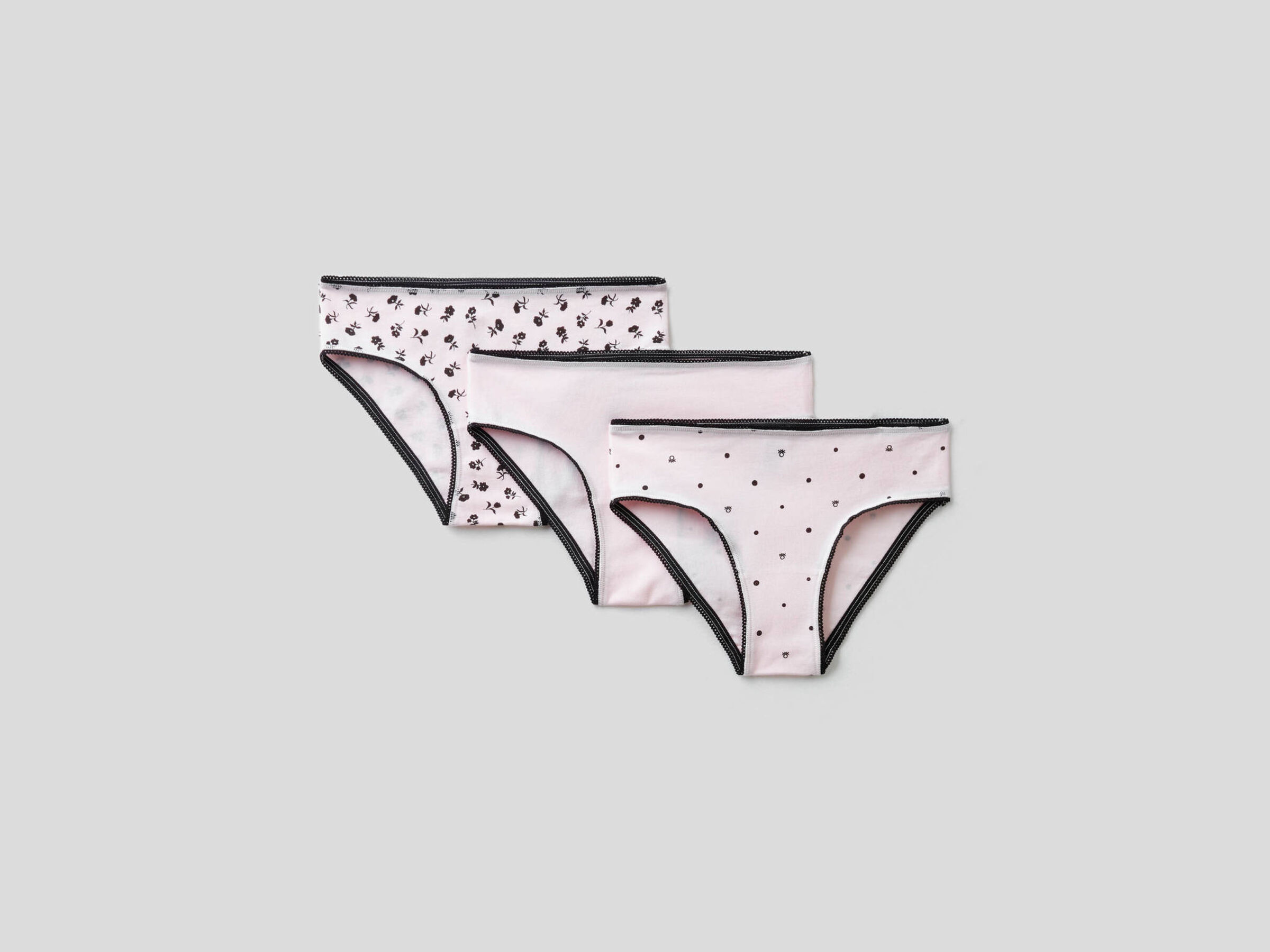 Three briefs in stretch cotton image number null