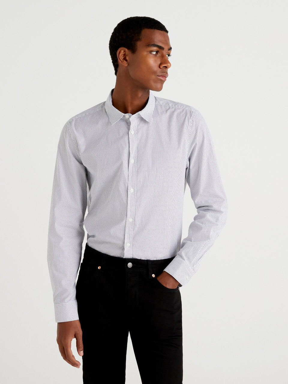 Slim fit micro patterned shirt