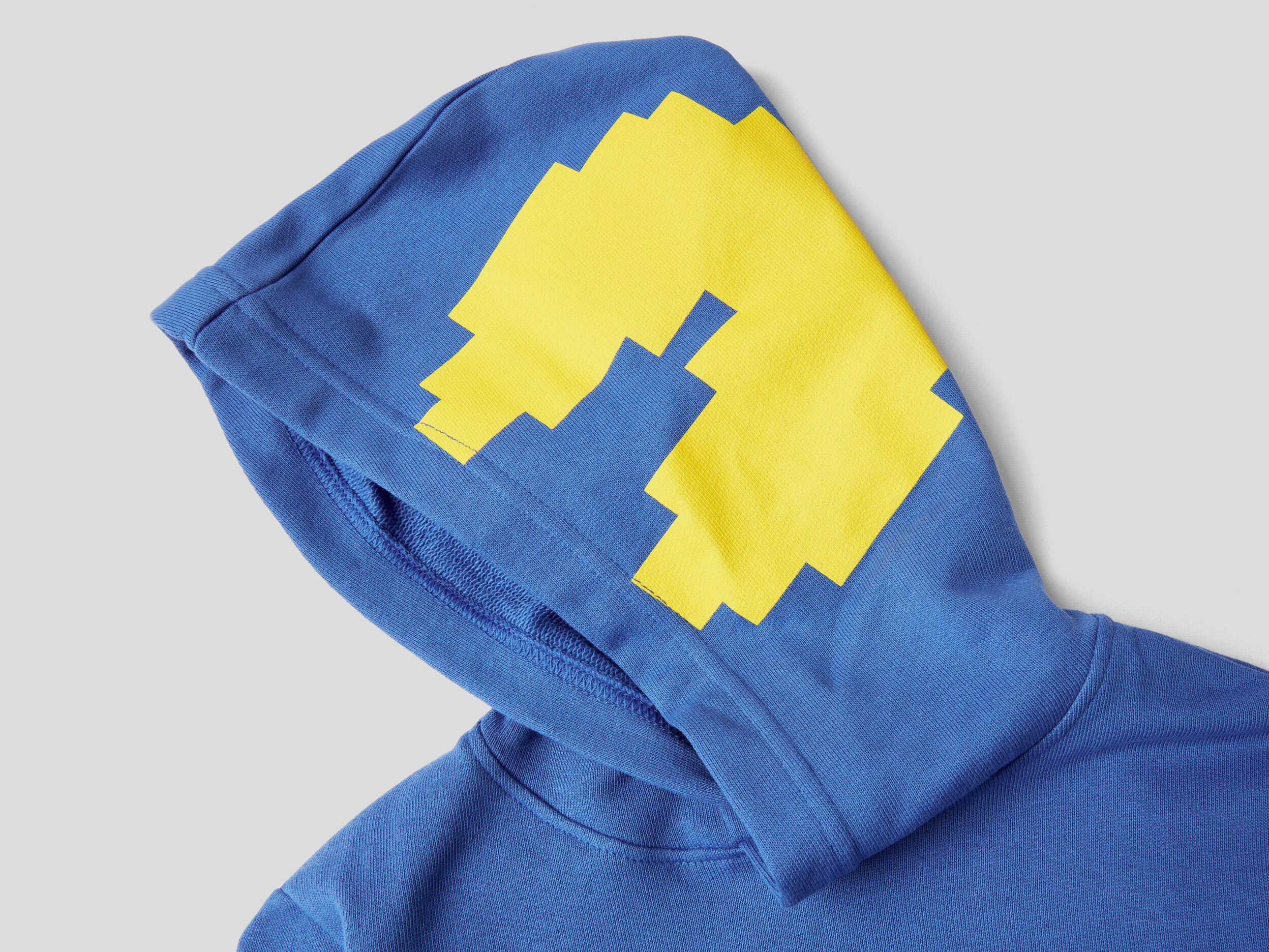 Pac Man sweatshirt with kangaroo pocket Air Force Blue Benetton