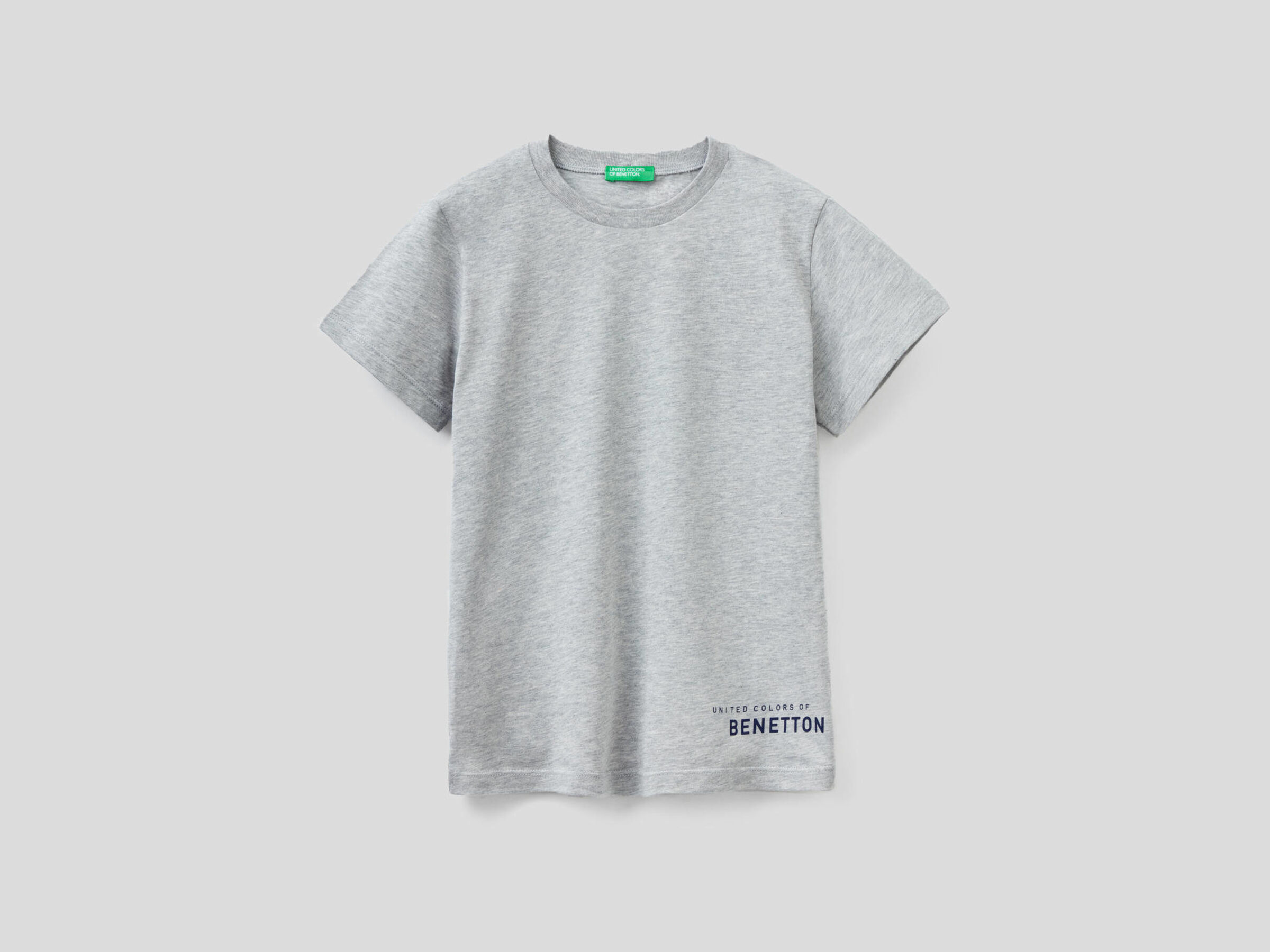 Basic t-shirt in organic cotton. image number null