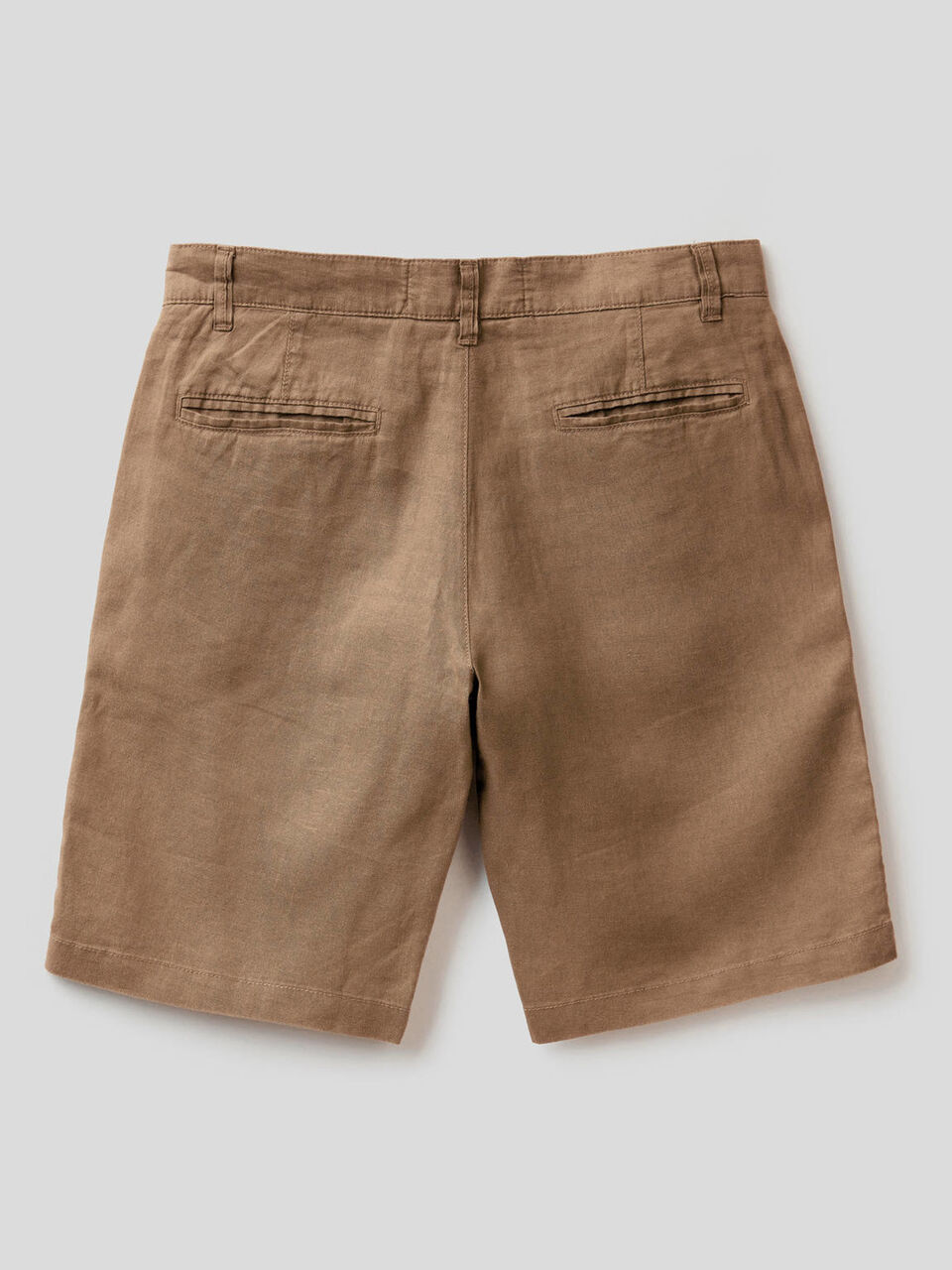Bermudas in pure linen image number 2