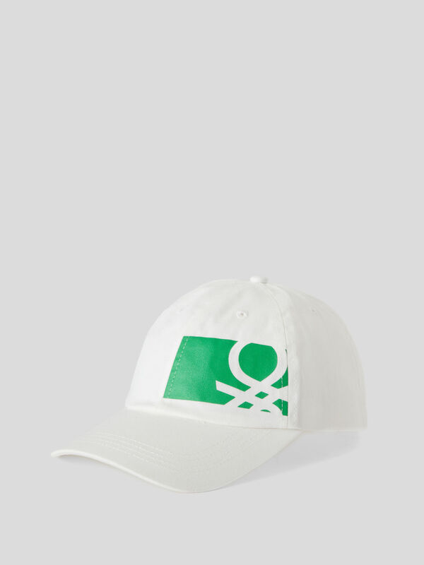White baseball cap with printed logo Men