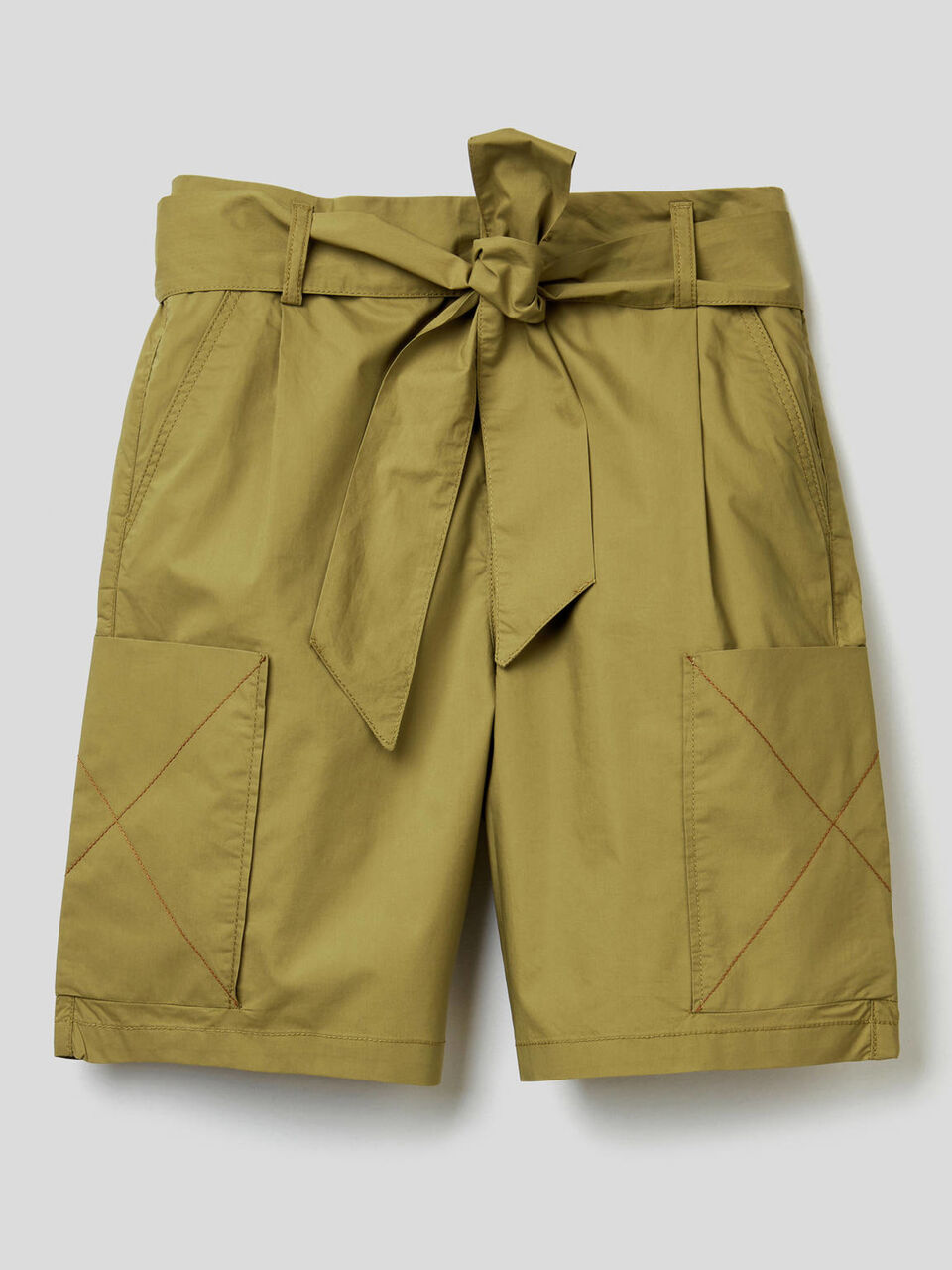 Bermudas cargo de 100% algodón image number 1
