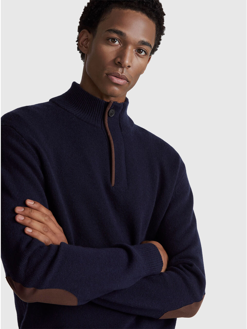 TURTLE NECK SWEATER Hombre image number null