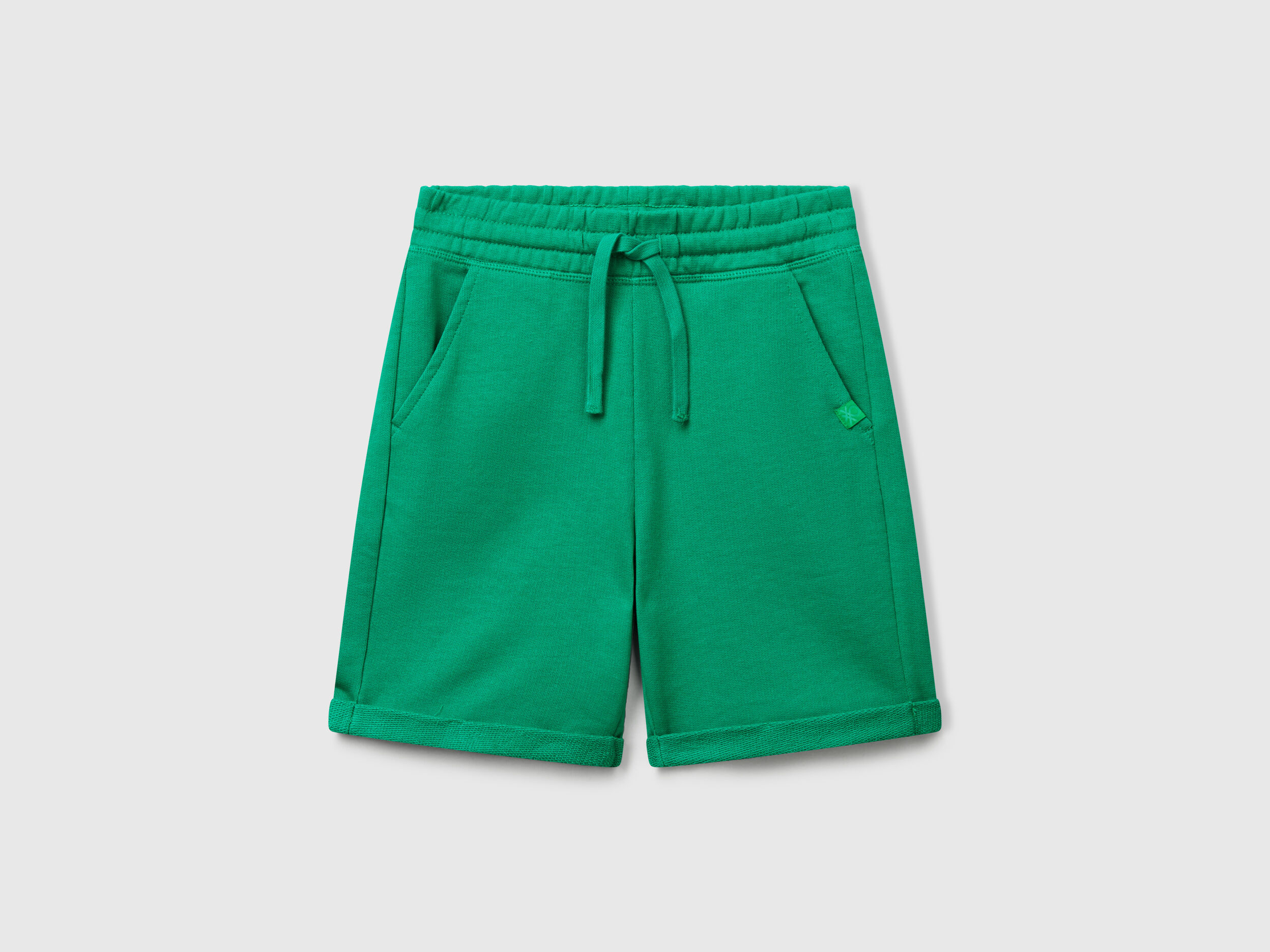 ショートパンツ [GREEN BUTTER] NO.8 Applique Sweat Shorts : 3color Bermudas in pure cotton sweat - Green | Benetton