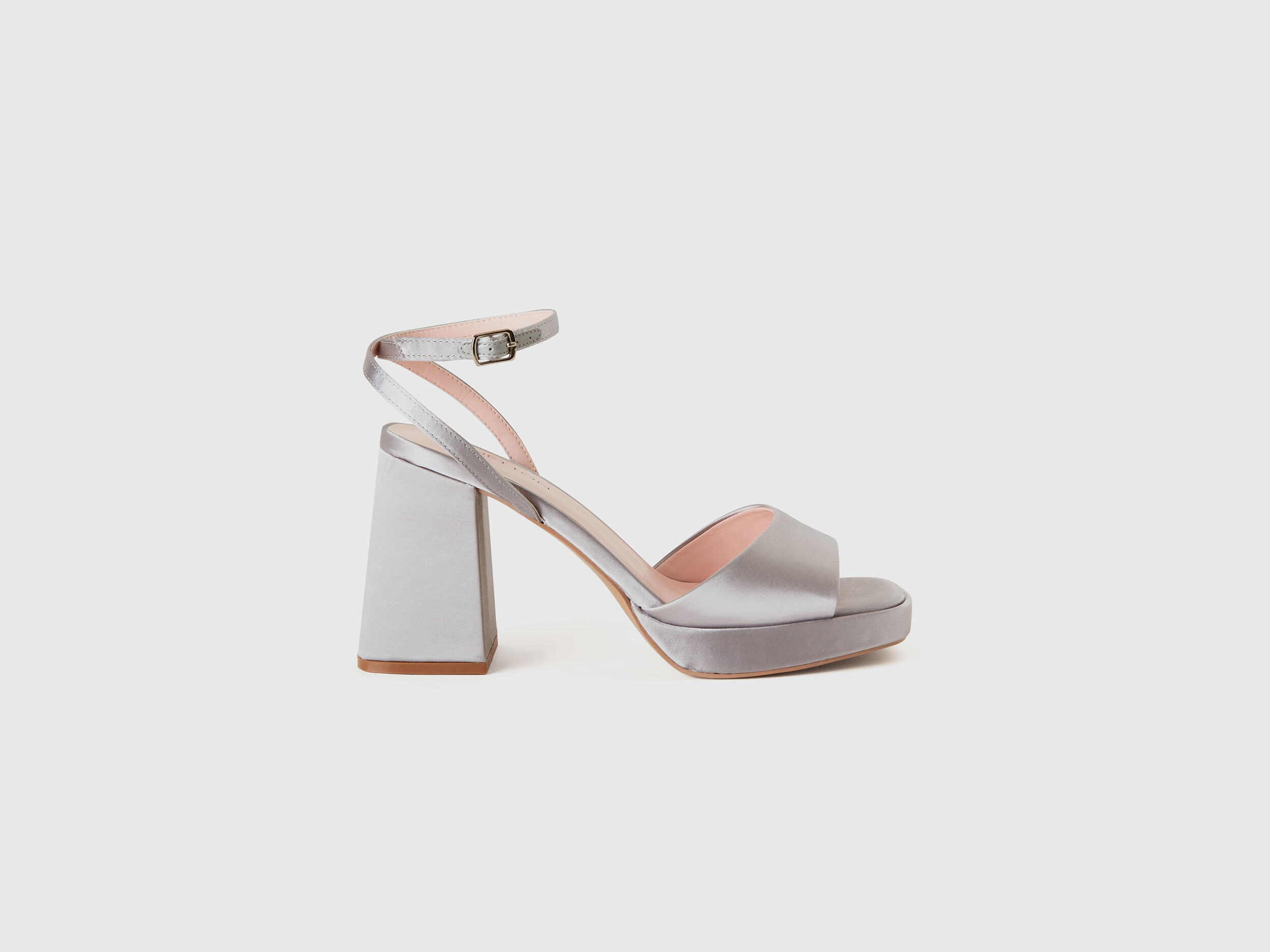 Benetton group sandals clearance