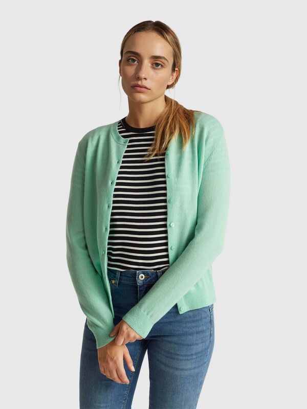 Cárdigan de cuello redondo verde claro en pura lana merino Cárdigan de cuello redondo verde claro en pura lana merino Mujer