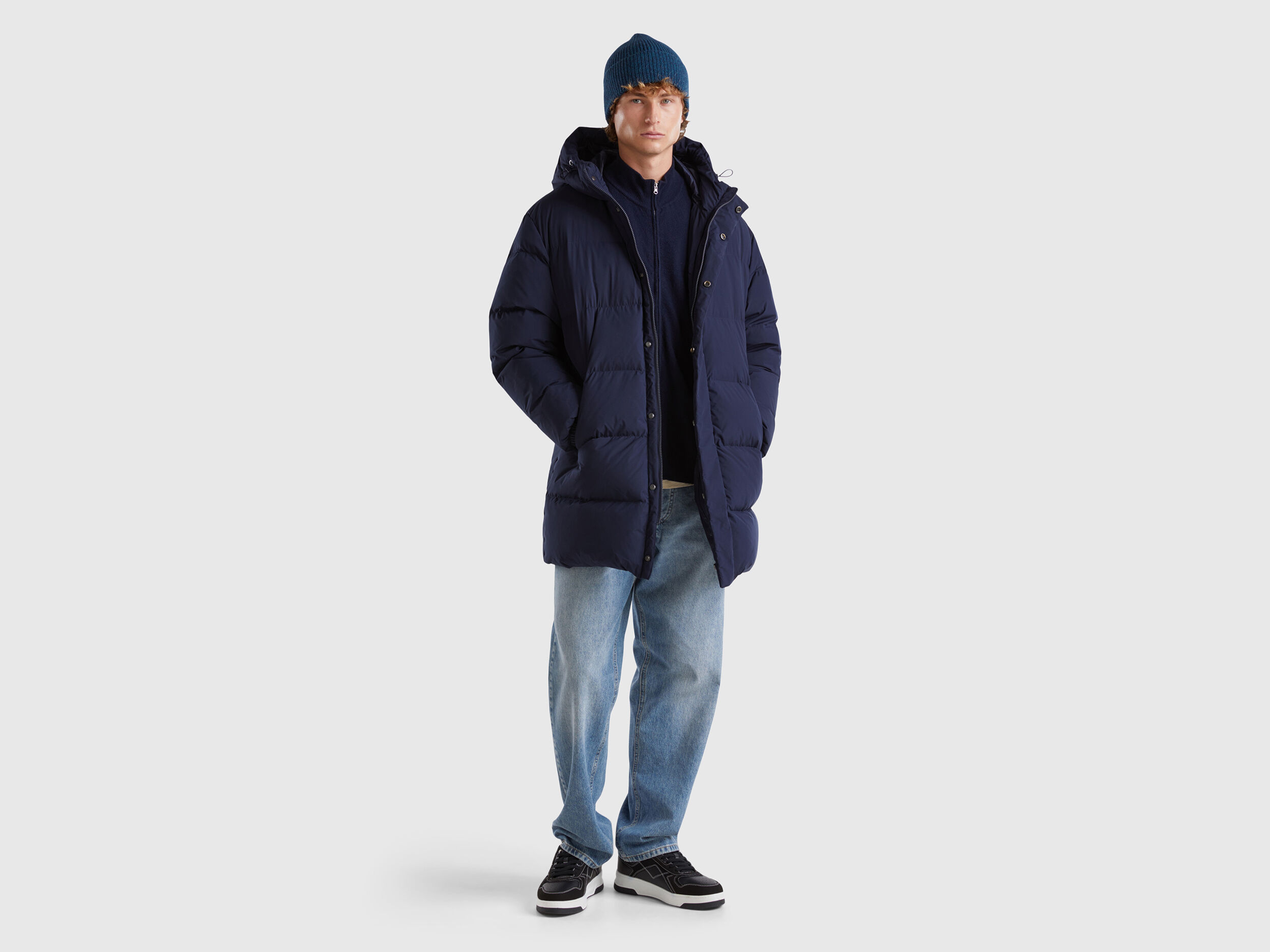Long puffer jacket with recycled feathers - Dark Blue | Benetton