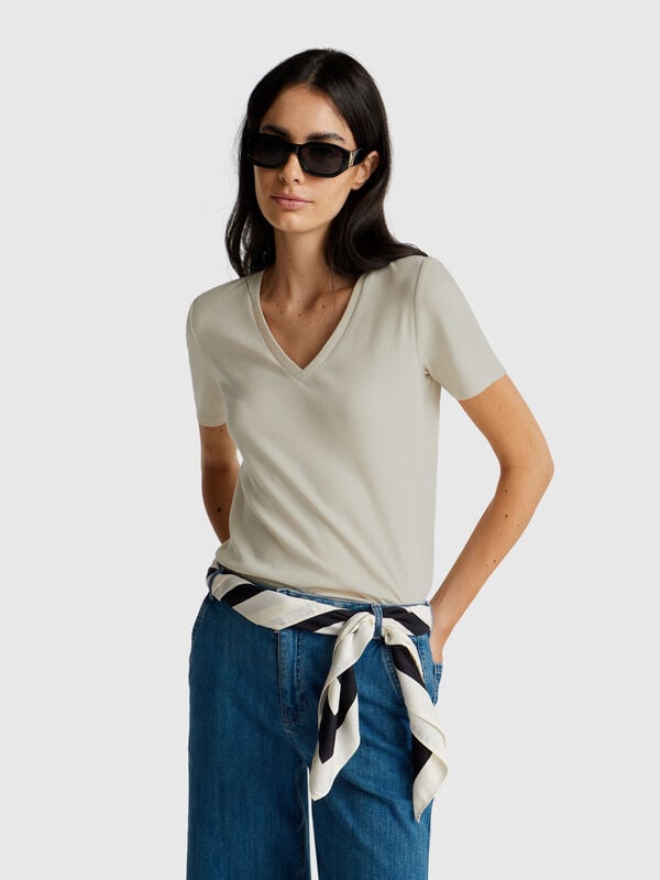 Pure cotton t-shirt with V-neck Women