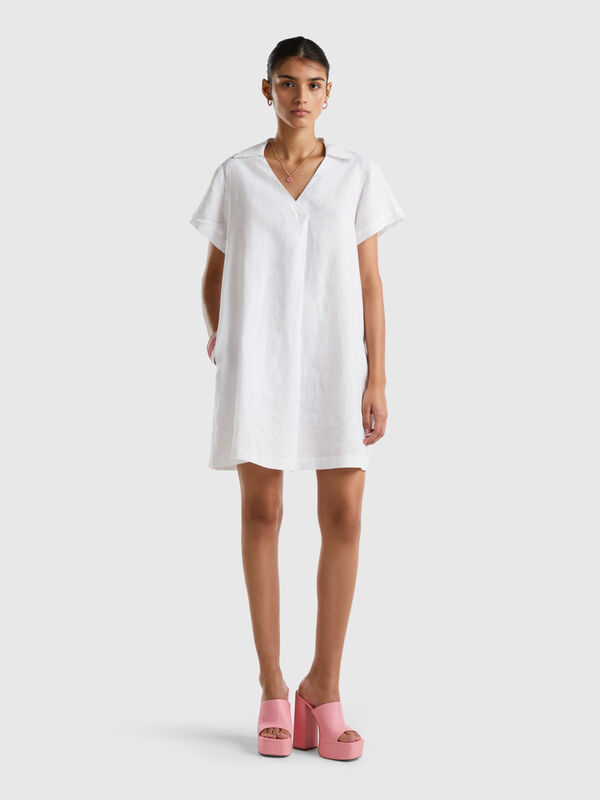 Short dress in pure linen