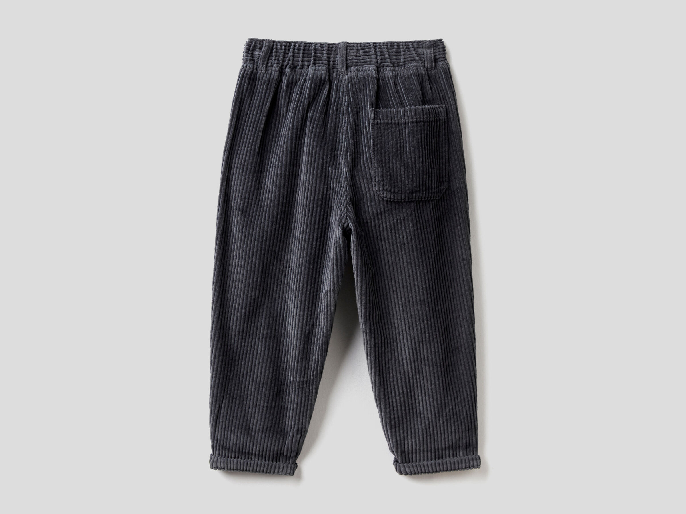 Trousers in corduroy image number 2