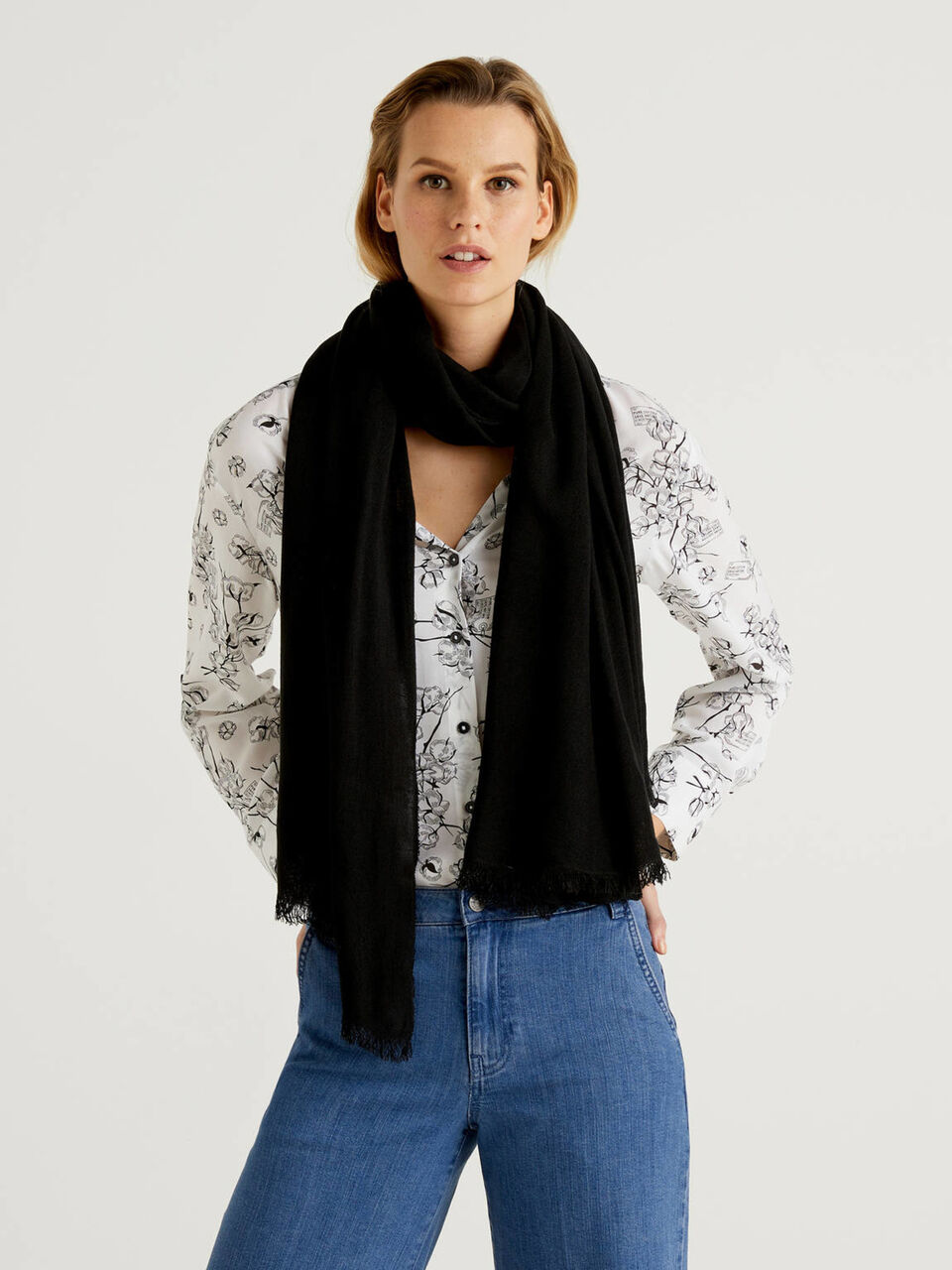 Scarf in solid color viscose Women image number null