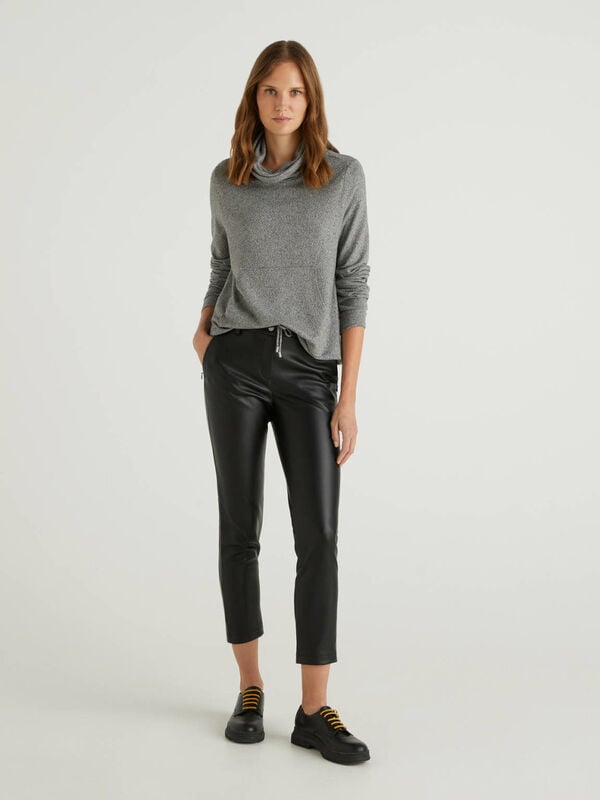 Trousers in imitation leather fabric Women