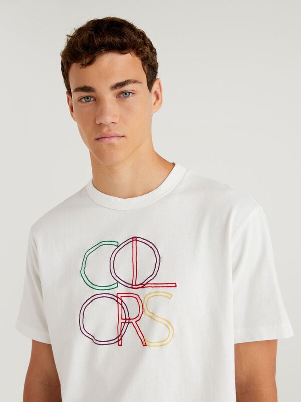 T-shirt with multicolored logo embroidery Men