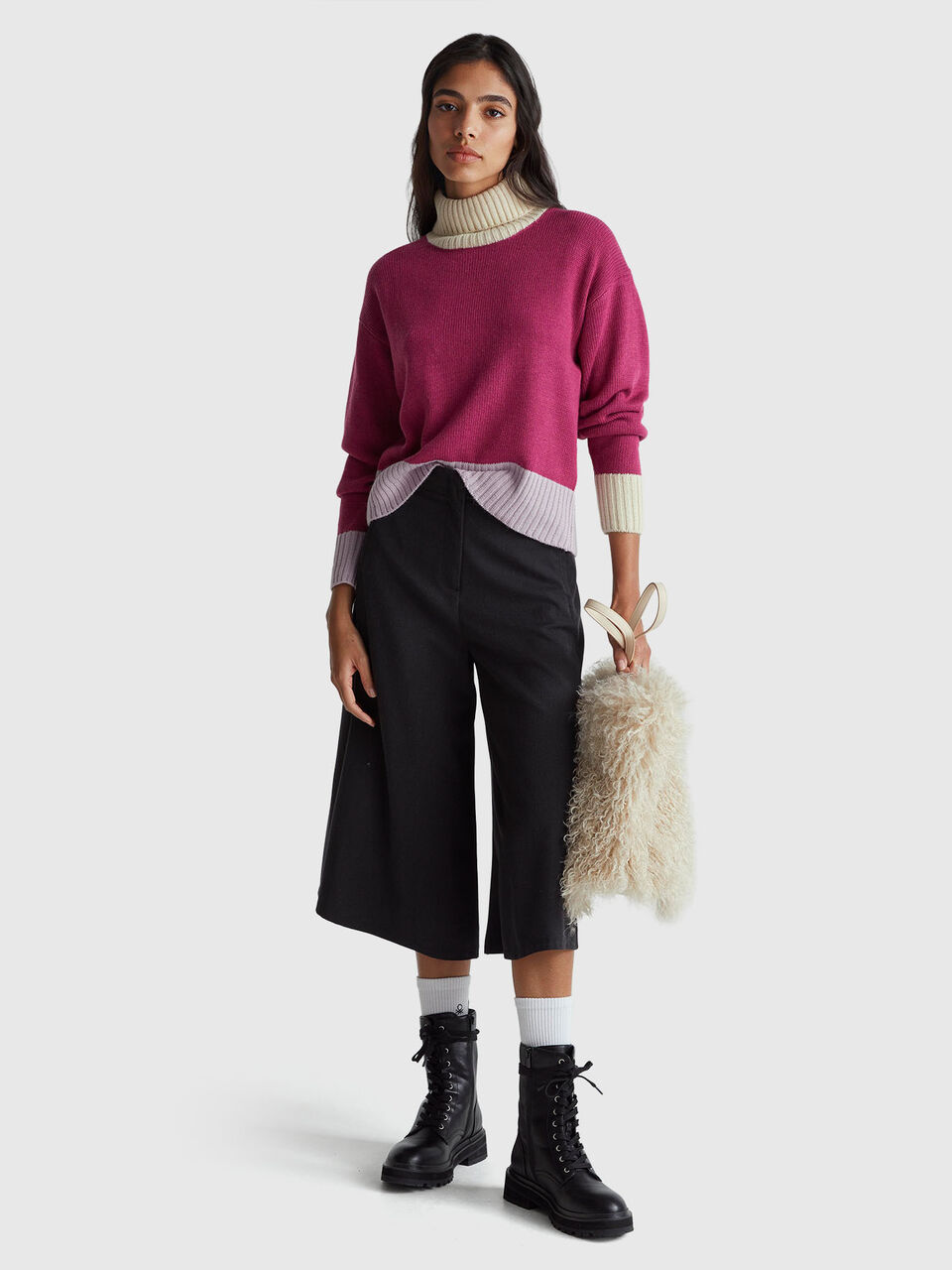 TURTLE NECK SWEATER Mujer image number null