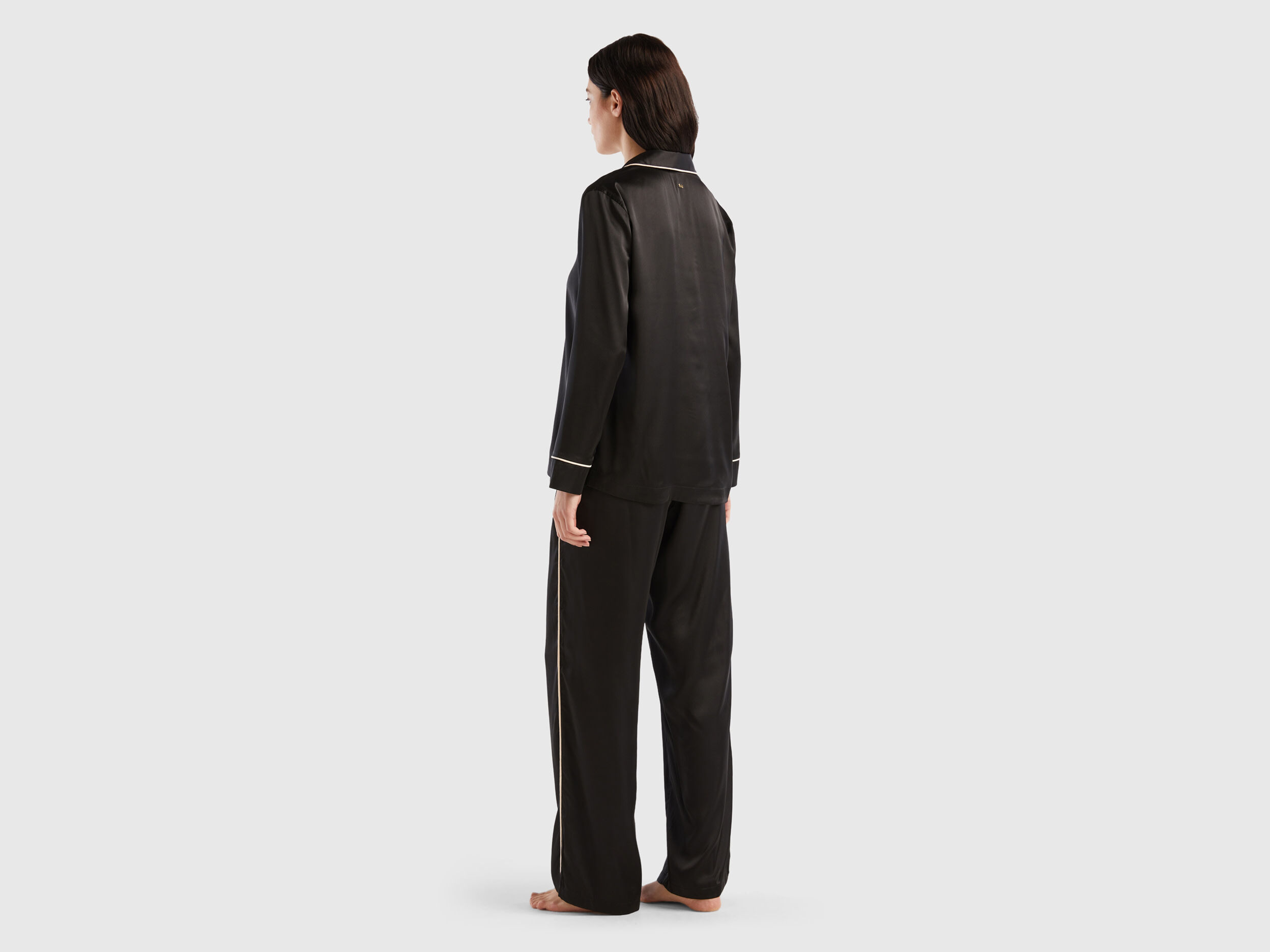 Pijama largo de raso Negro Benetton