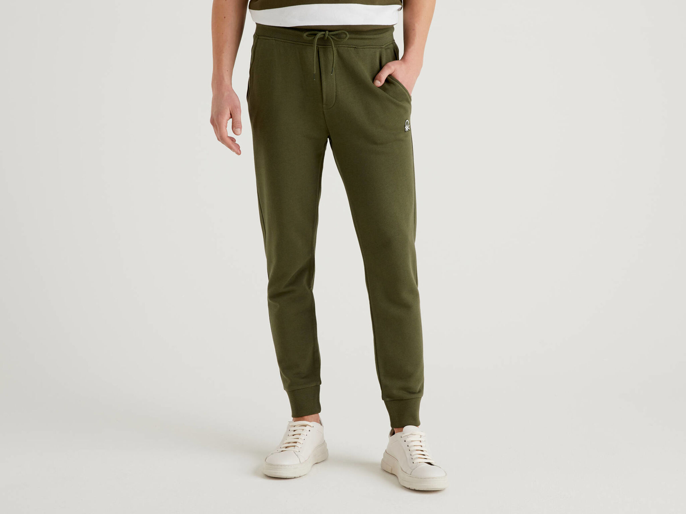 black tailor cargo pants