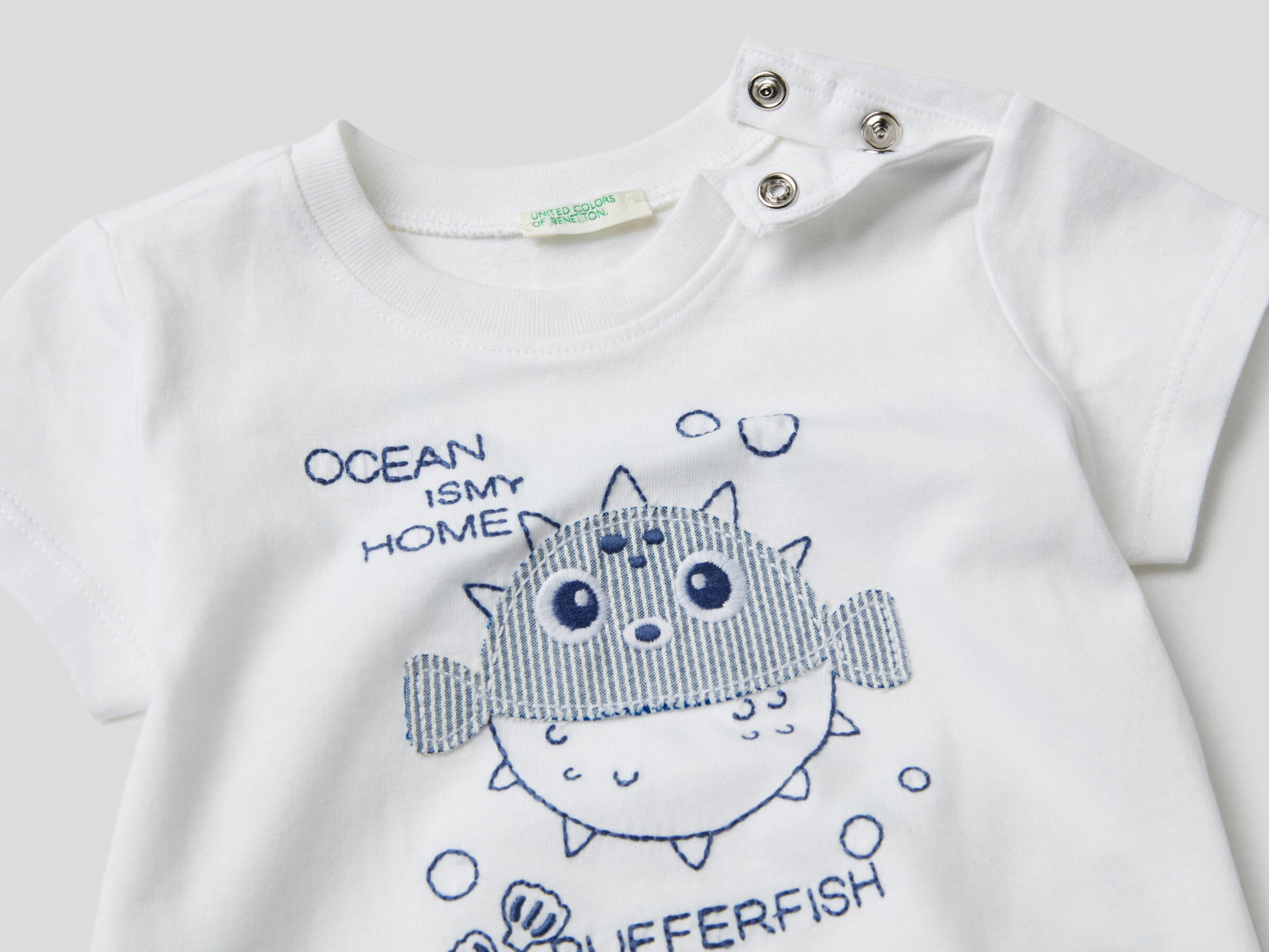 T-shirt in organic cotton with embroidery image number null