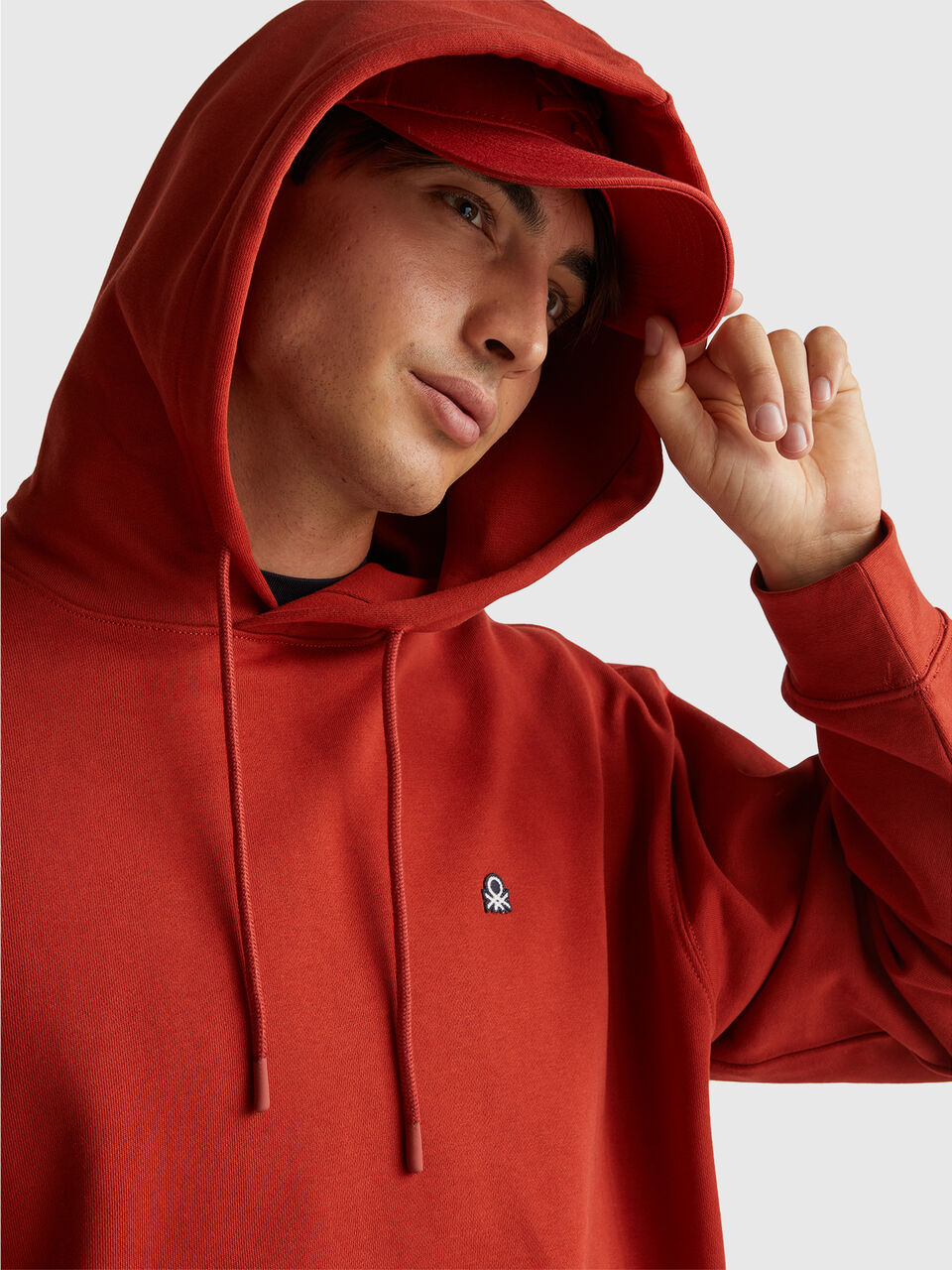 SWEATER W/HOOD Hombre image number null