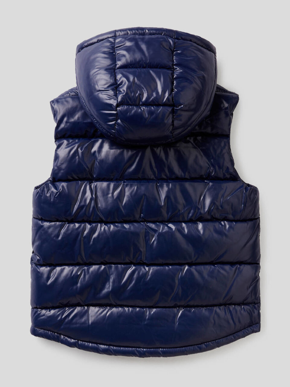Sleeveless jacket with zip and hood image number 2
